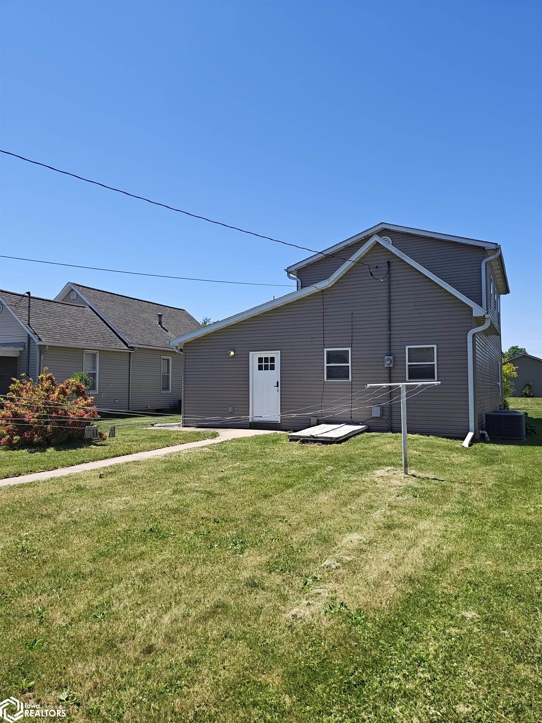 206 Ramsey Street, West Burlington, Iowa image 4