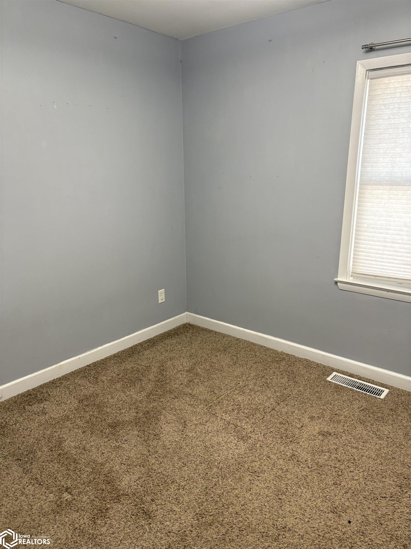 747 E Highland, Ottumwa, Iowa image 15