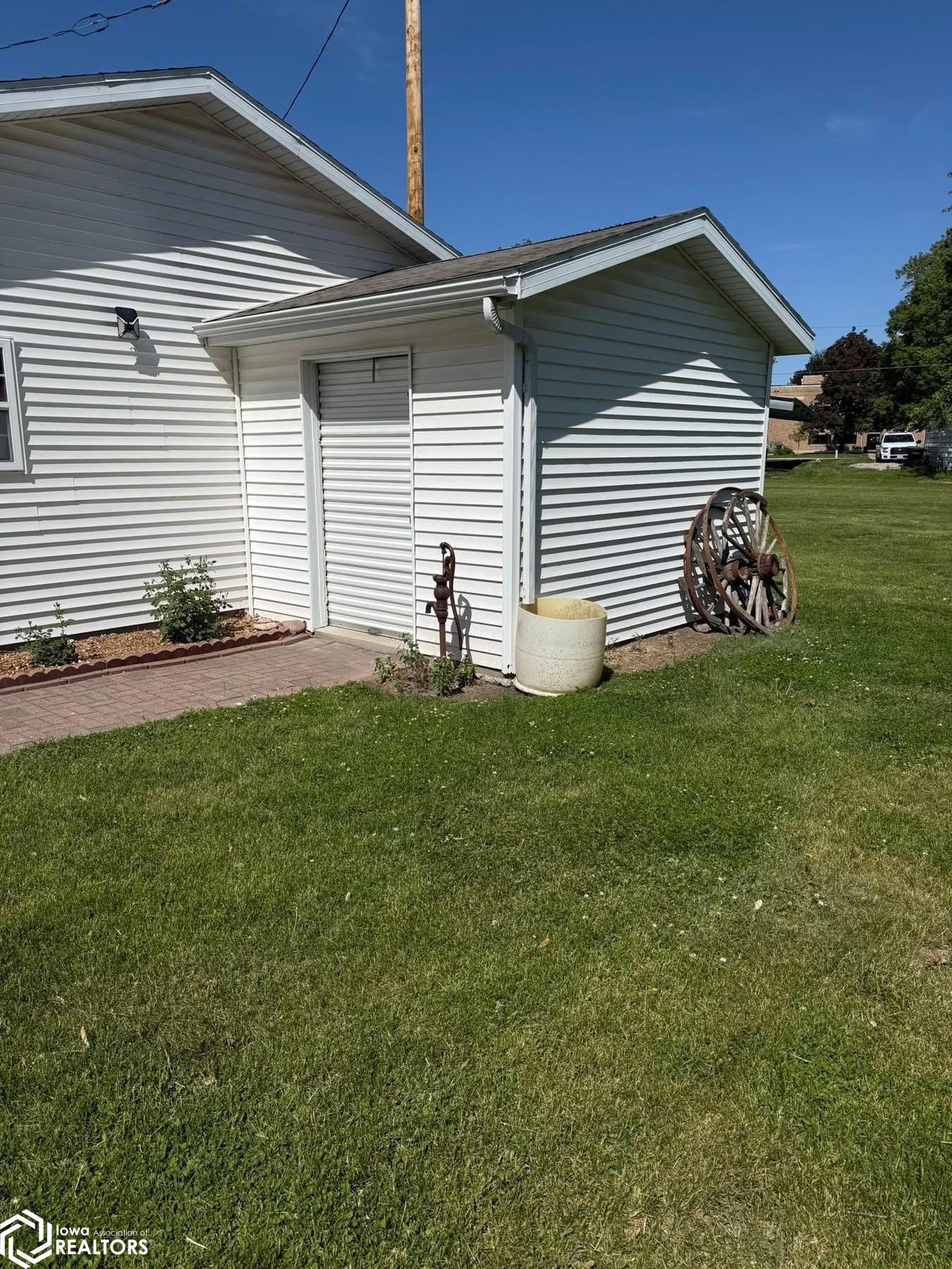 116 S 6th Street, Wapello, Iowa image 4