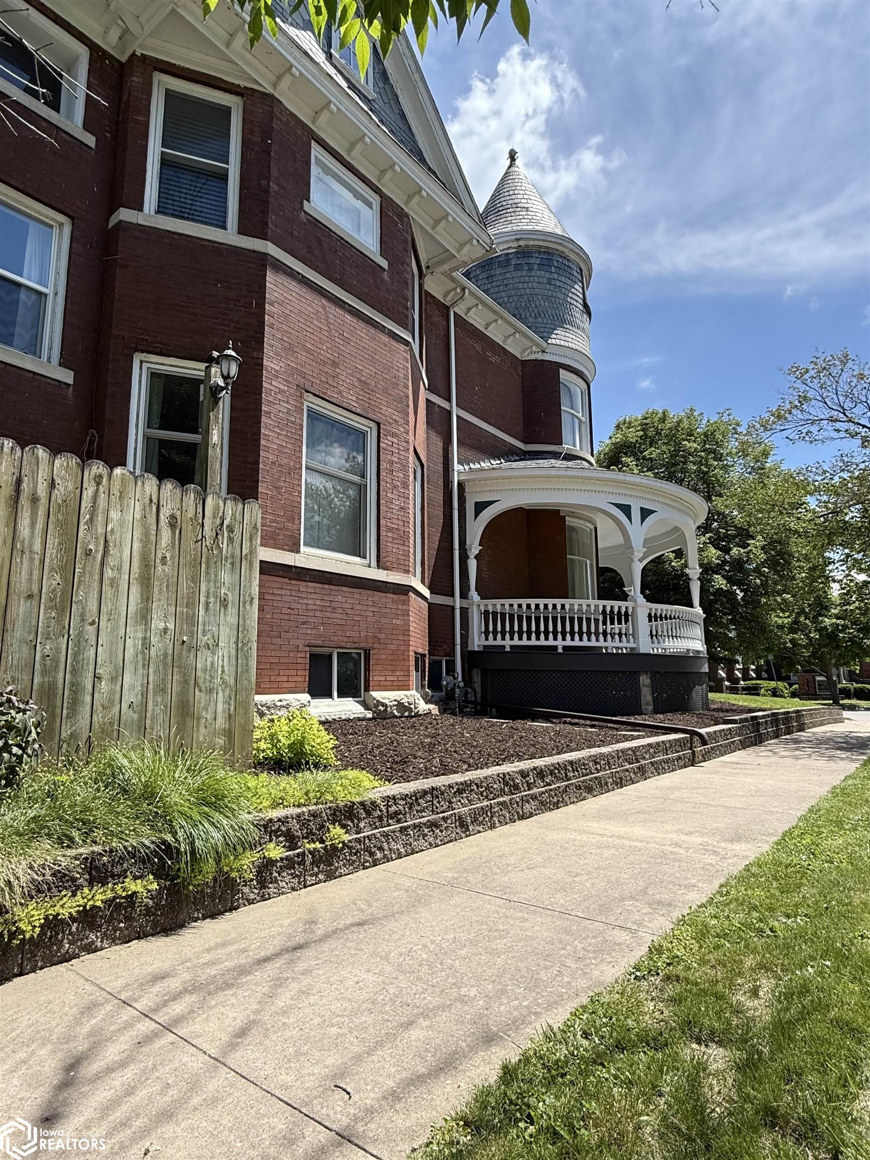 833 Avenue E, Fort Madison, Iowa image 6