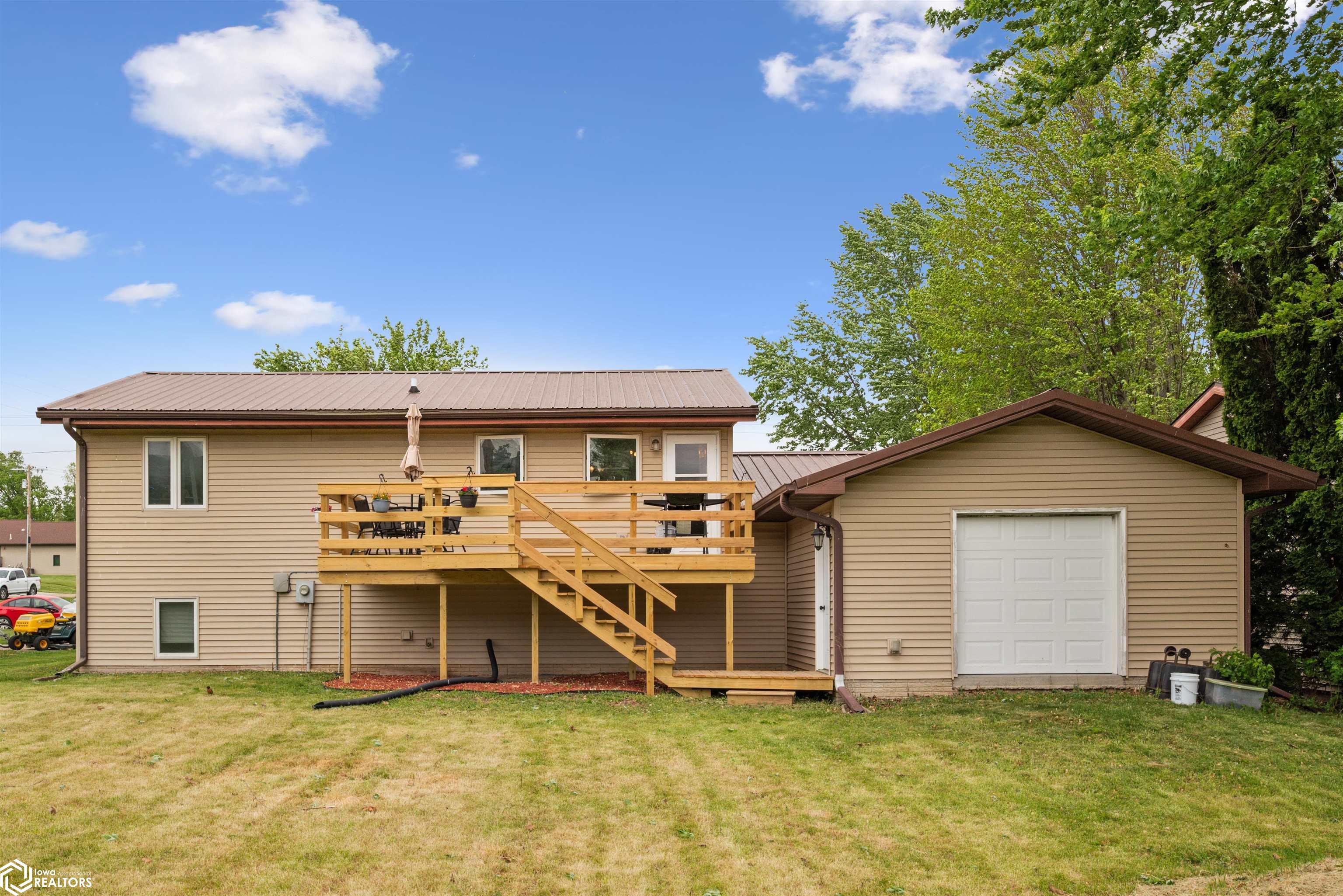 607 E Pershing Drive, Brooklyn, Iowa image 24