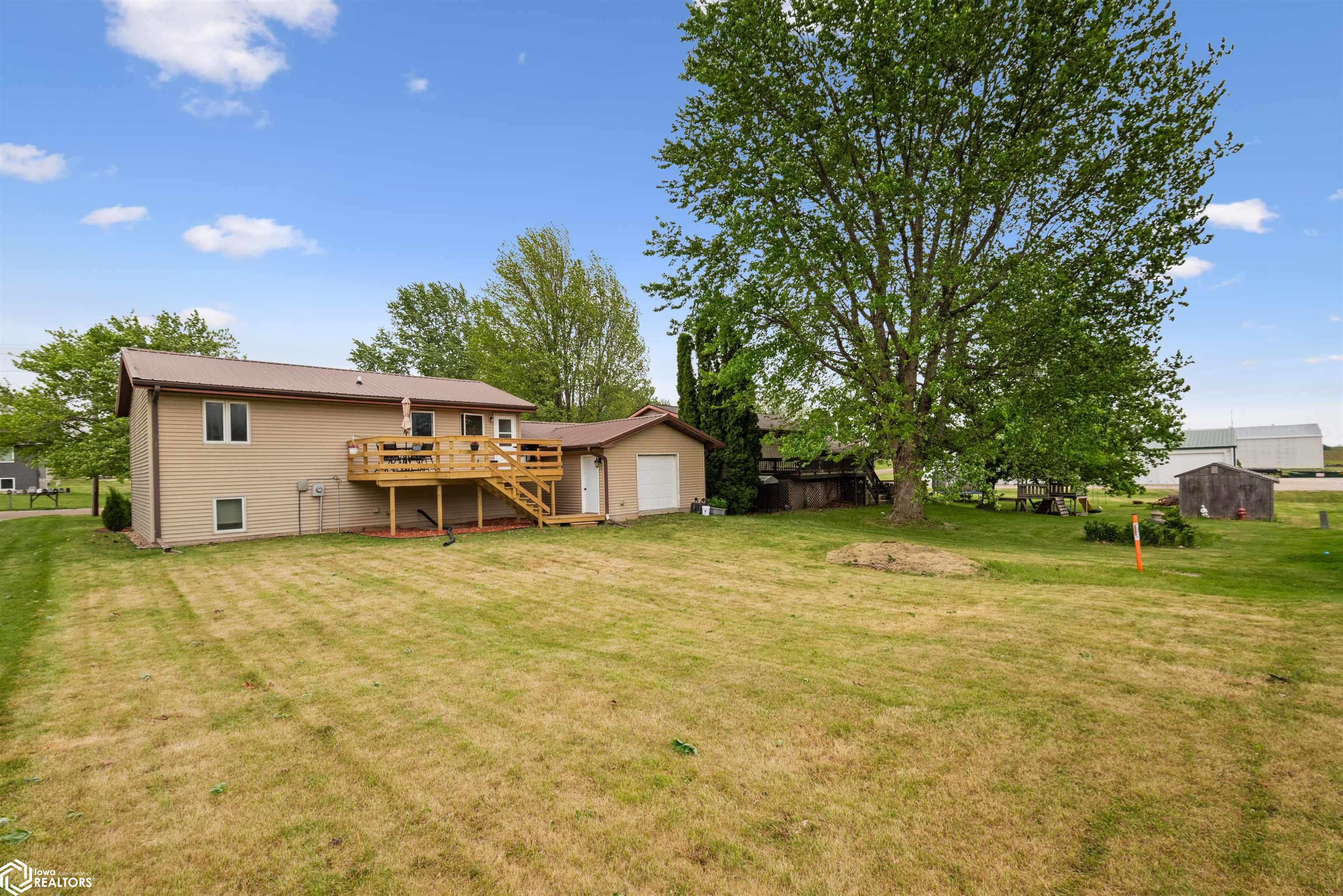 607 E Pershing Drive, Brooklyn, Iowa image 25