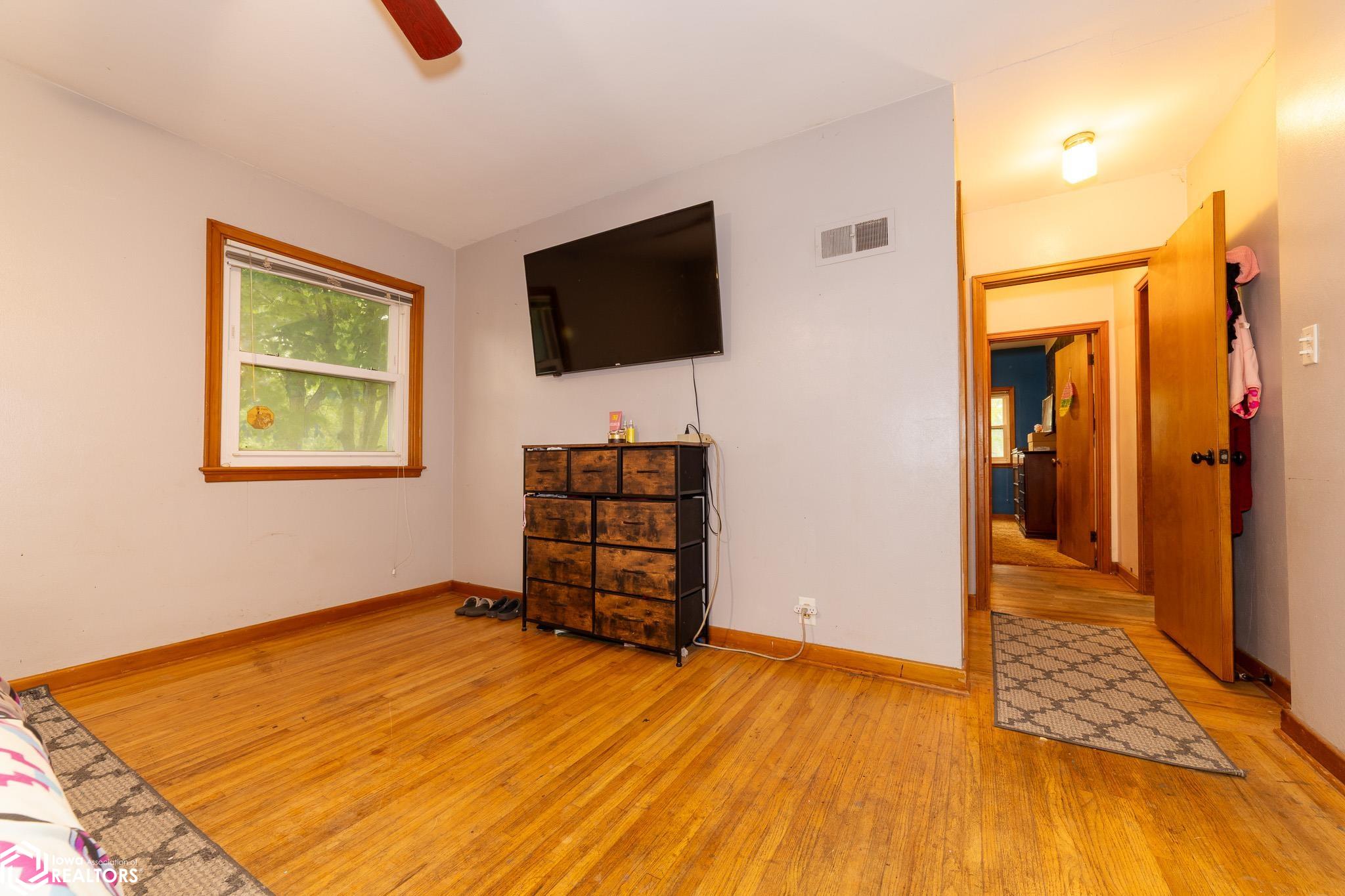 702 12th Street, Grand Junction, Iowa image 11