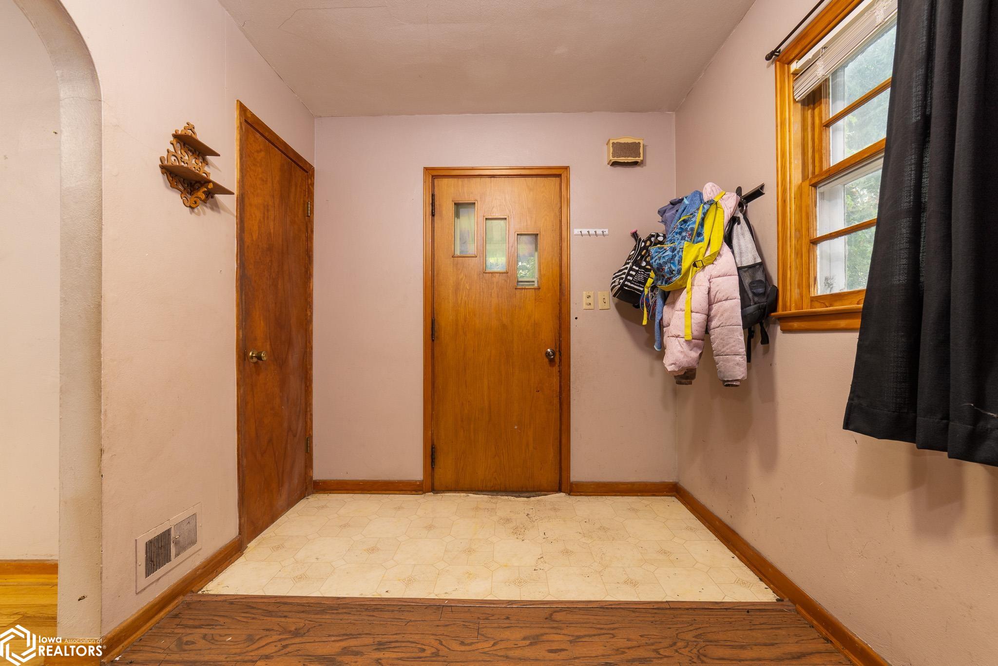 702 12th Street, Grand Junction, Iowa image 5