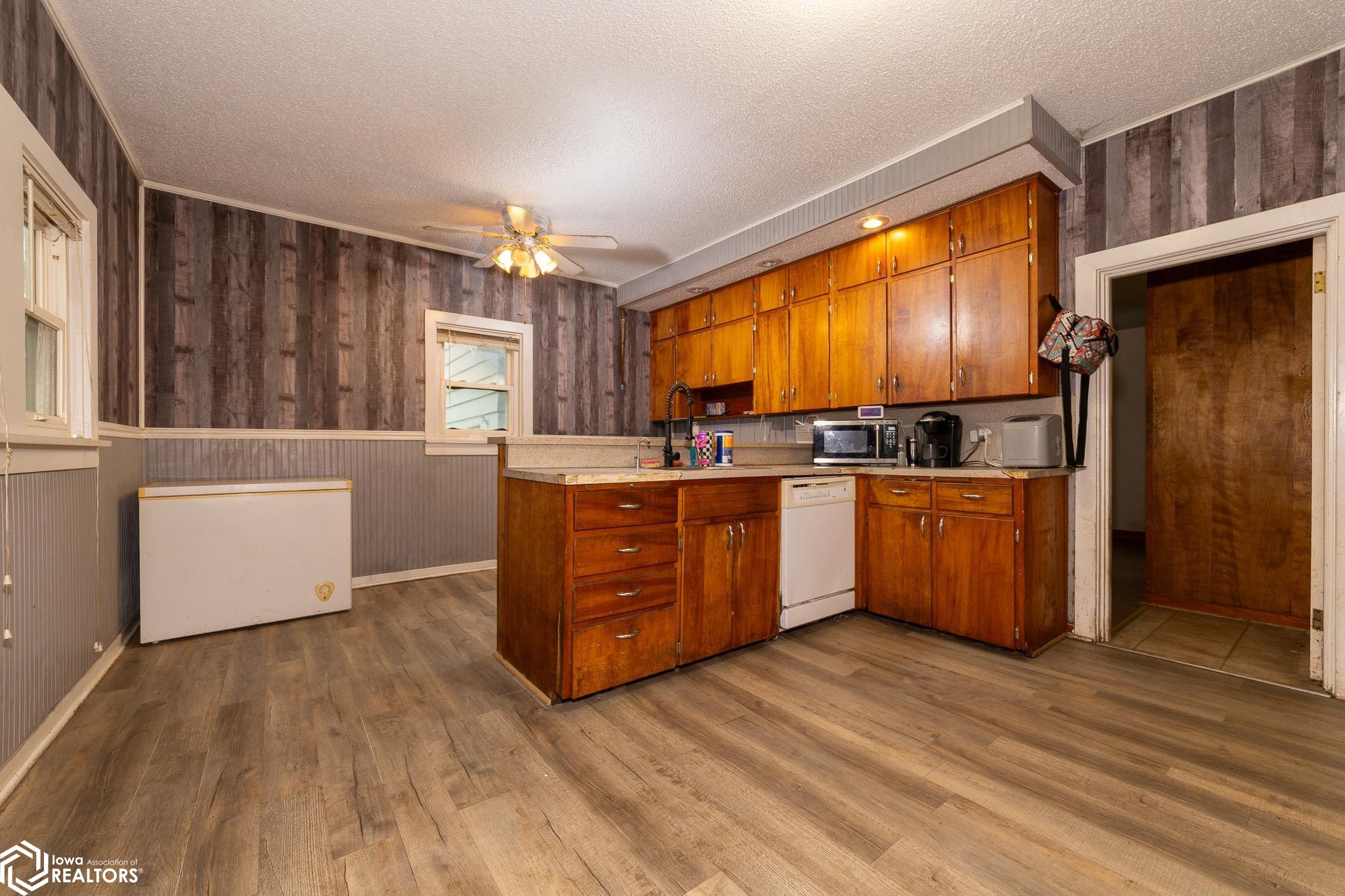 702 12th Street, Grand Junction, Iowa image 8