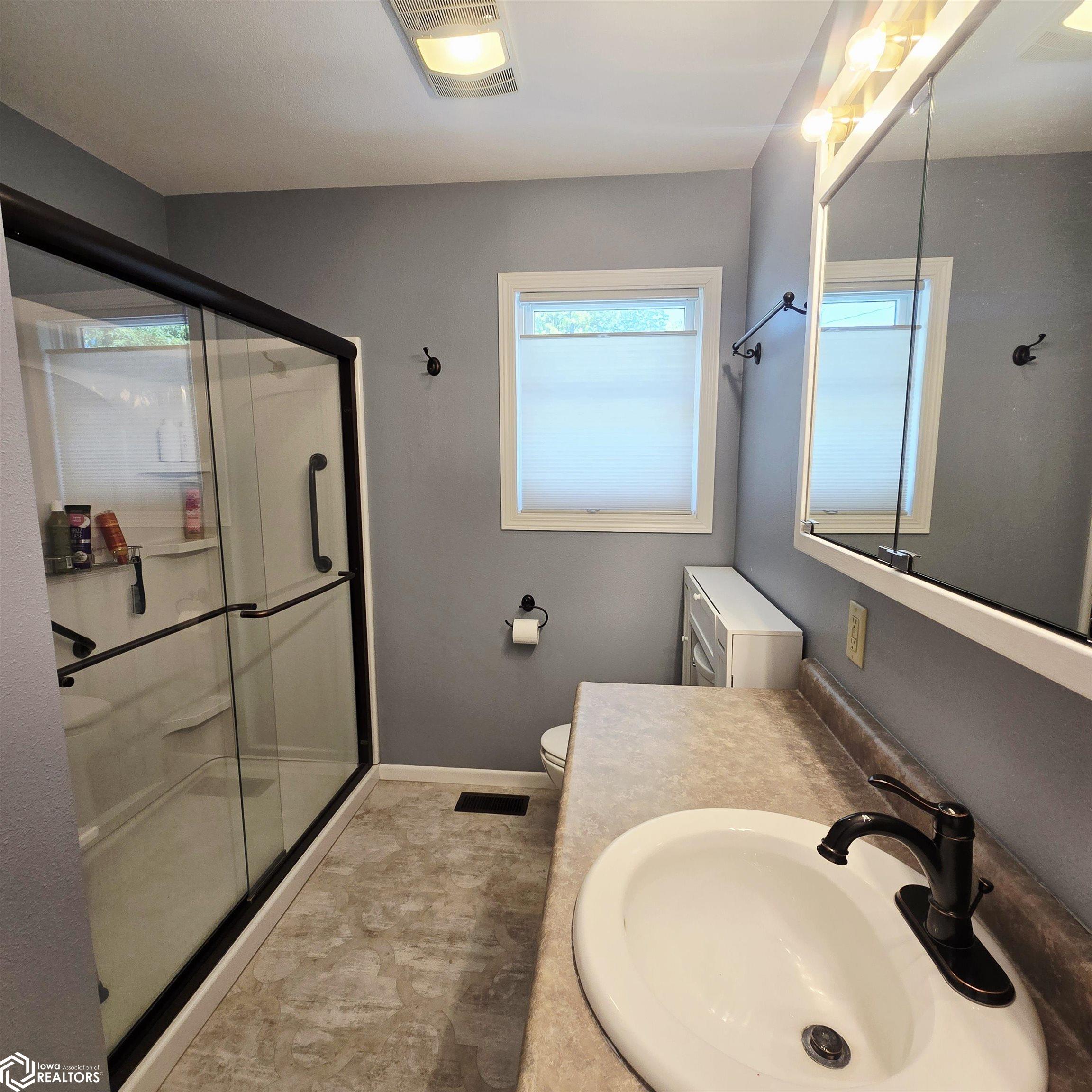1004 S 15th Street, Oskaloosa, Iowa image 8