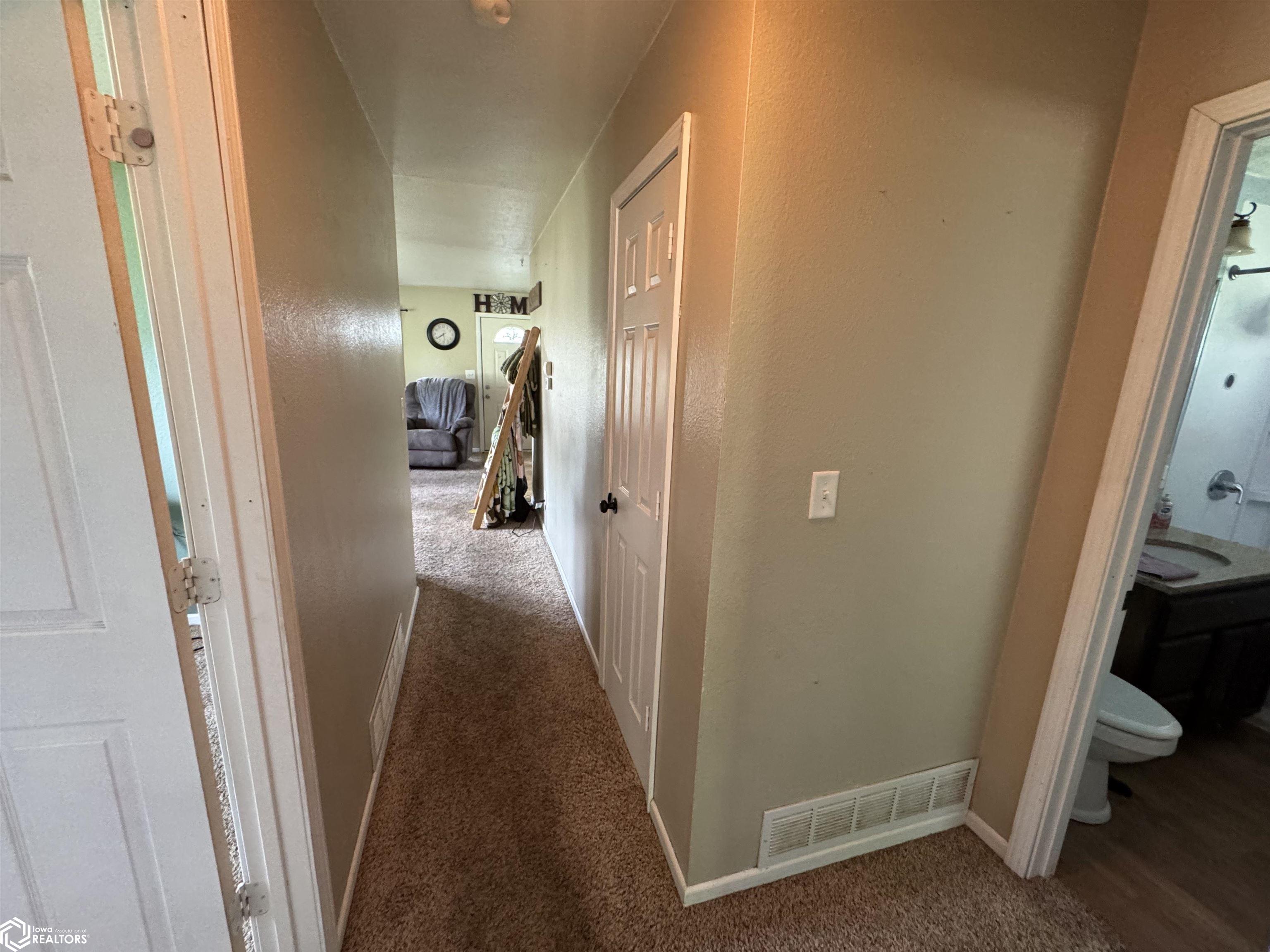 811 F Avenue, Albia, Iowa image 23