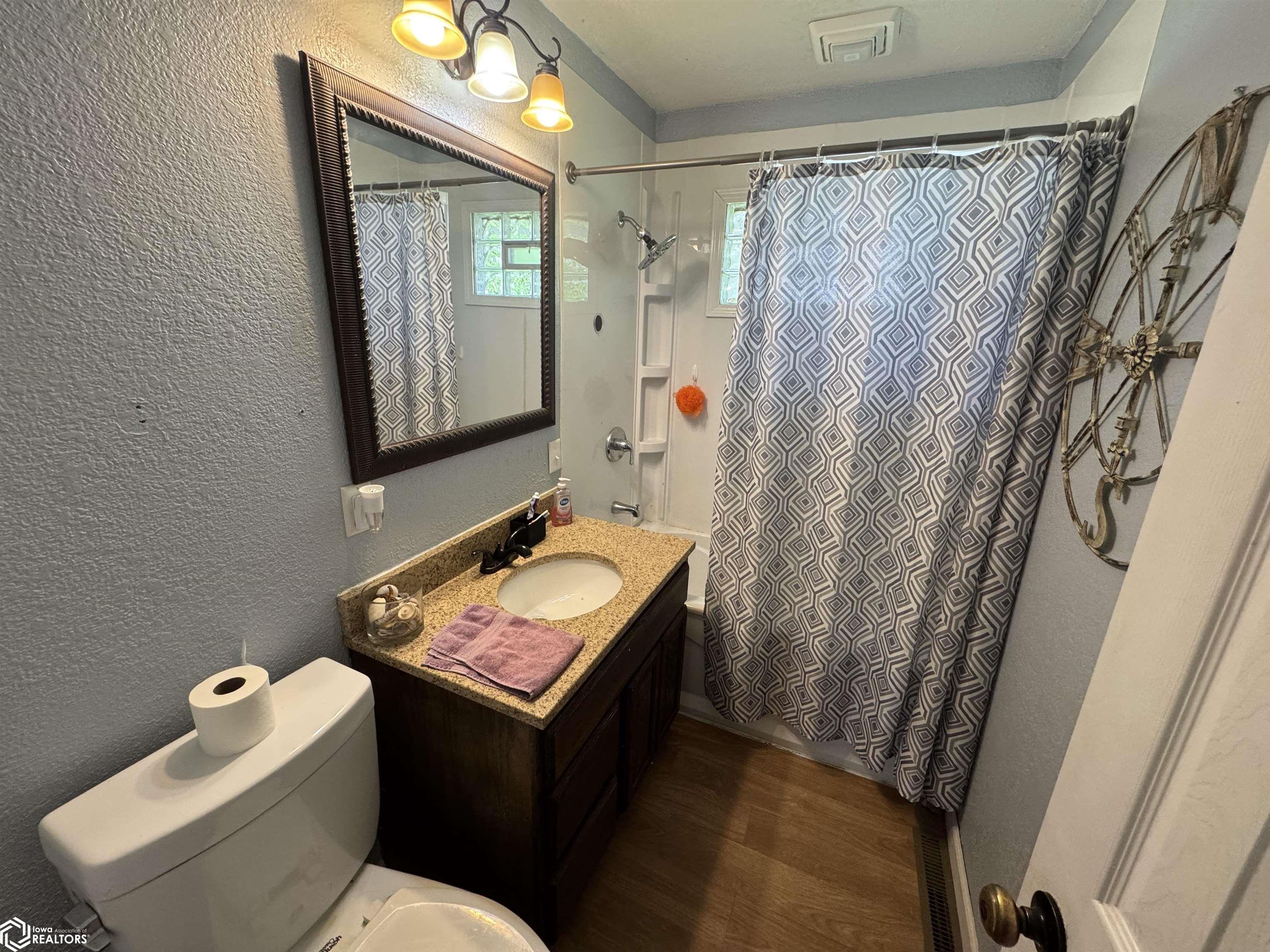 811 F Avenue, Albia, Iowa image 24
