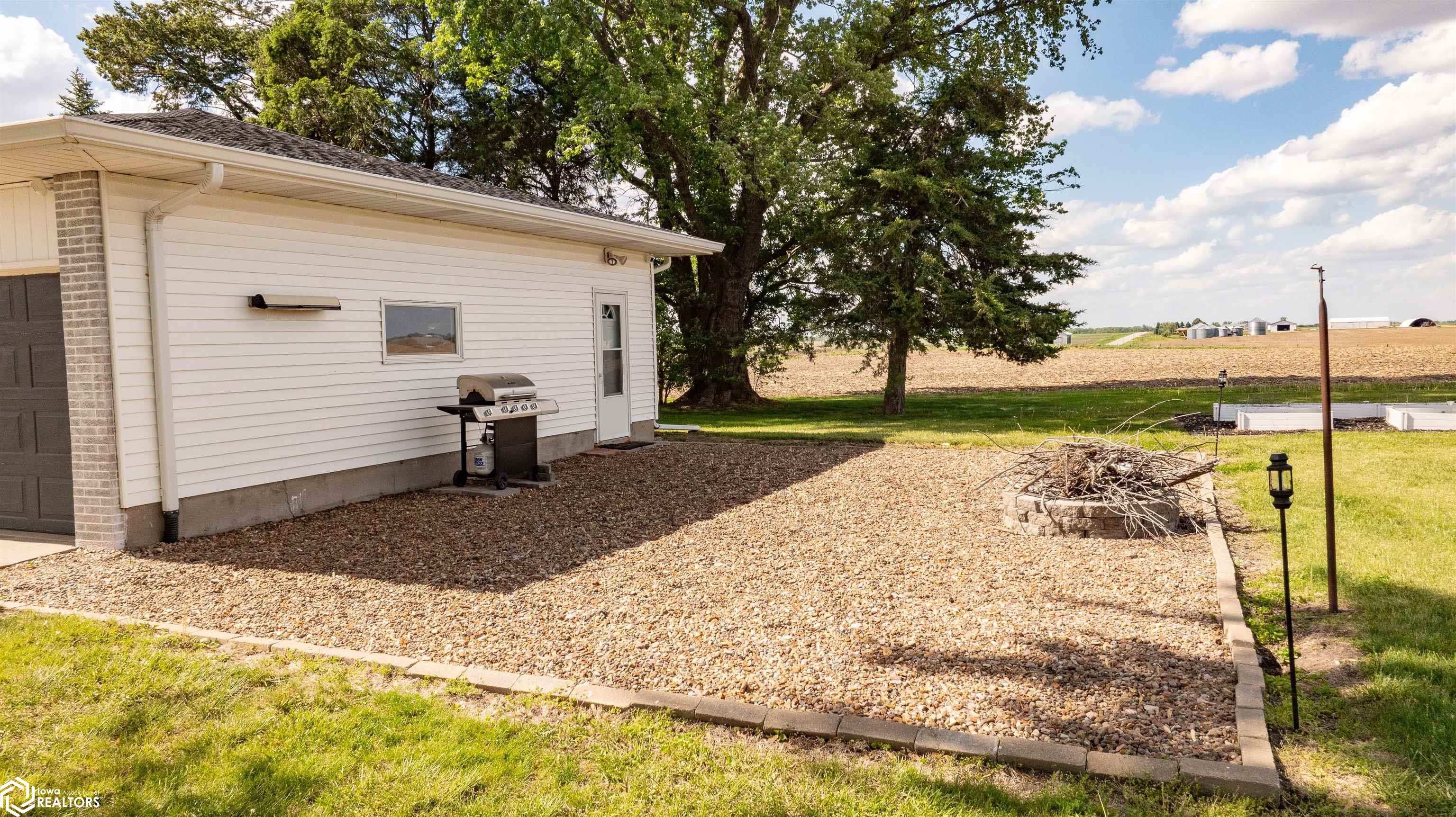 12681 Competine Road, Agency, Iowa image 48