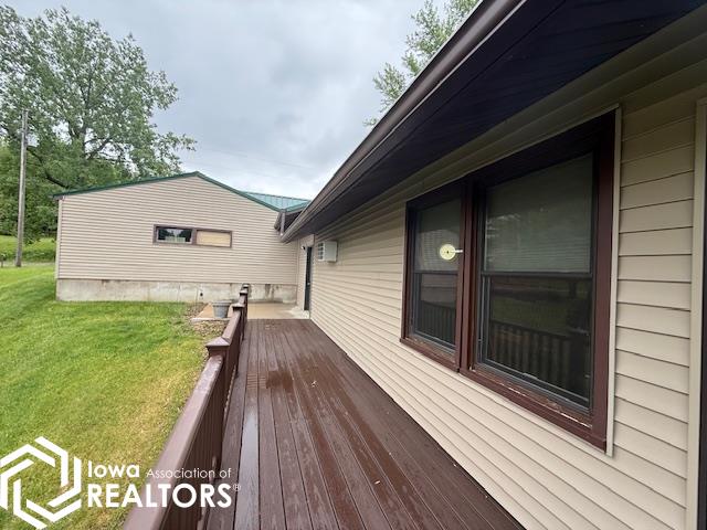 1015 Lakeshore Drive, Brooklyn, Iowa image 21