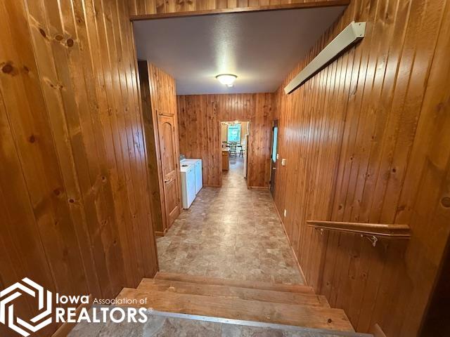 1015 Lakeshore Drive, Brooklyn, Iowa image 5