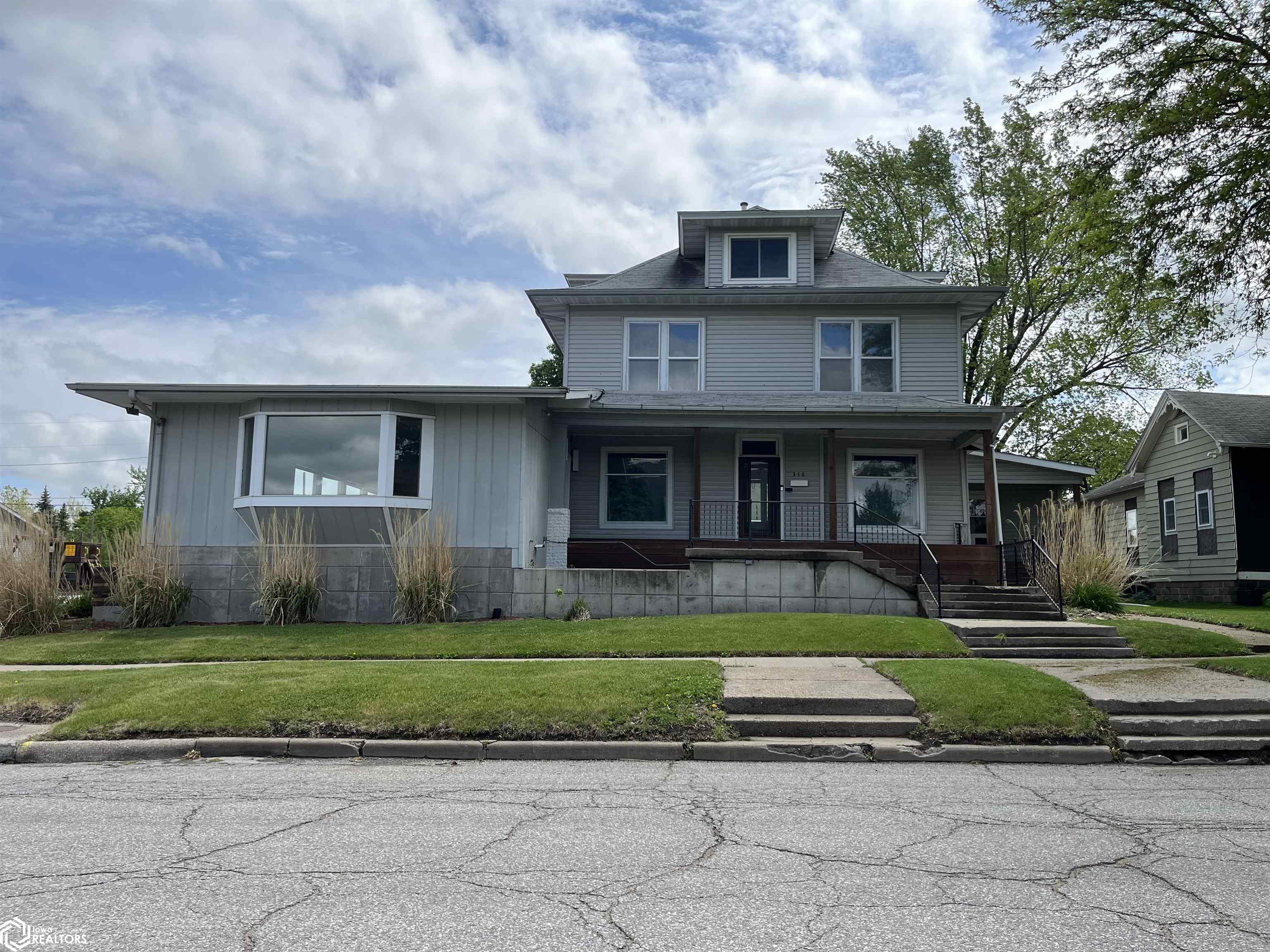 316 S Clinton Street, Albia, Iowa image 1