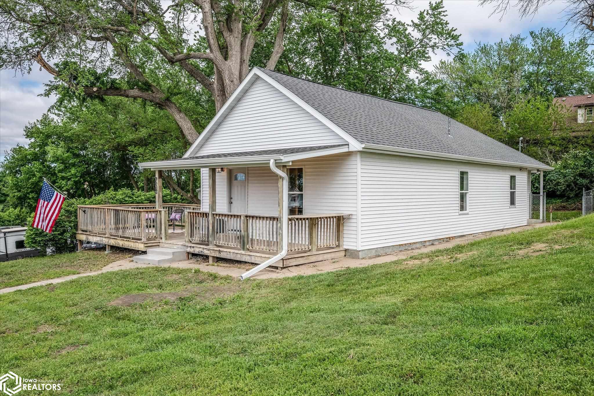 258 3rd Street, Earling, Iowa image 2