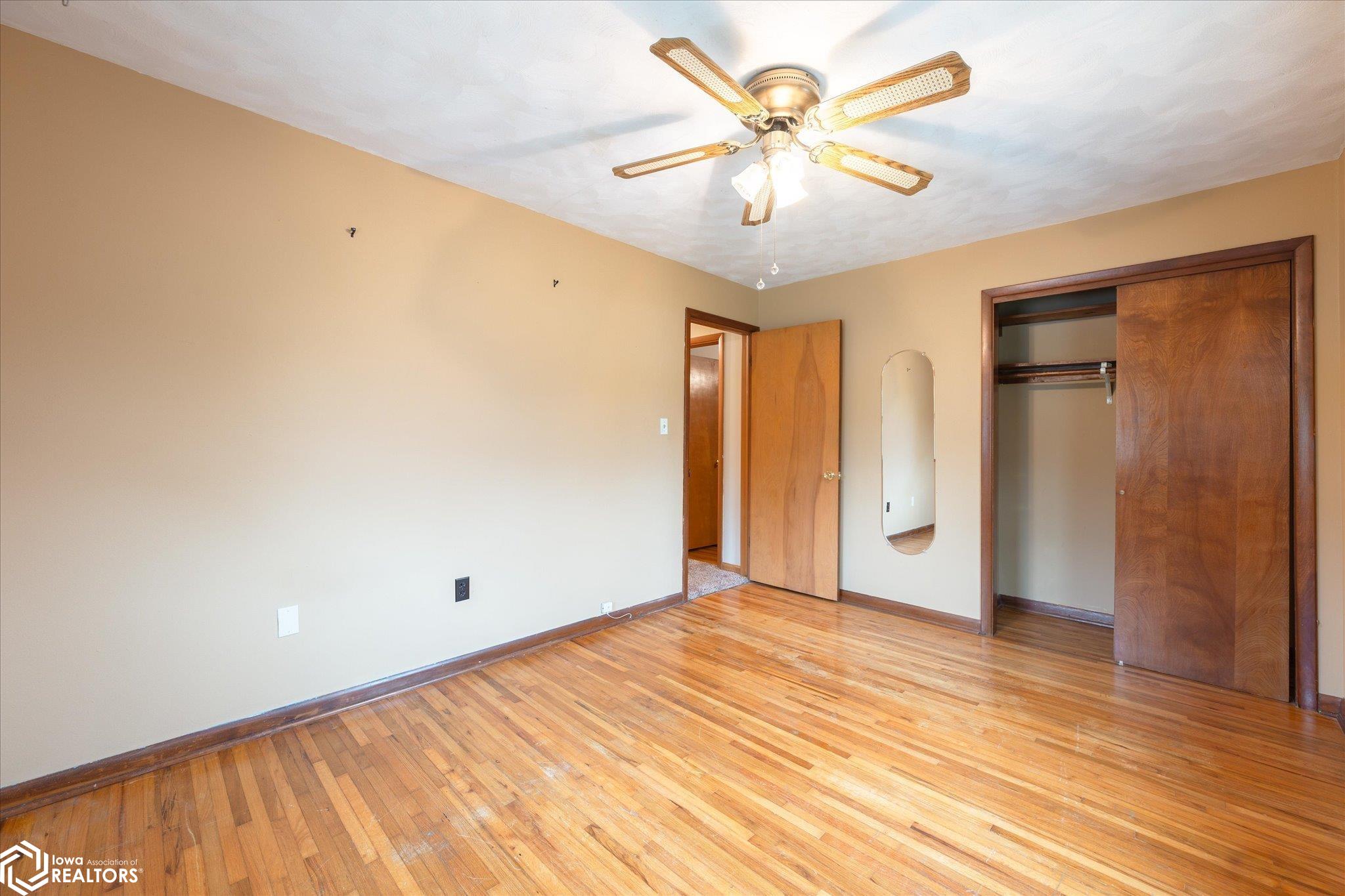 Hardwood floor, double closet