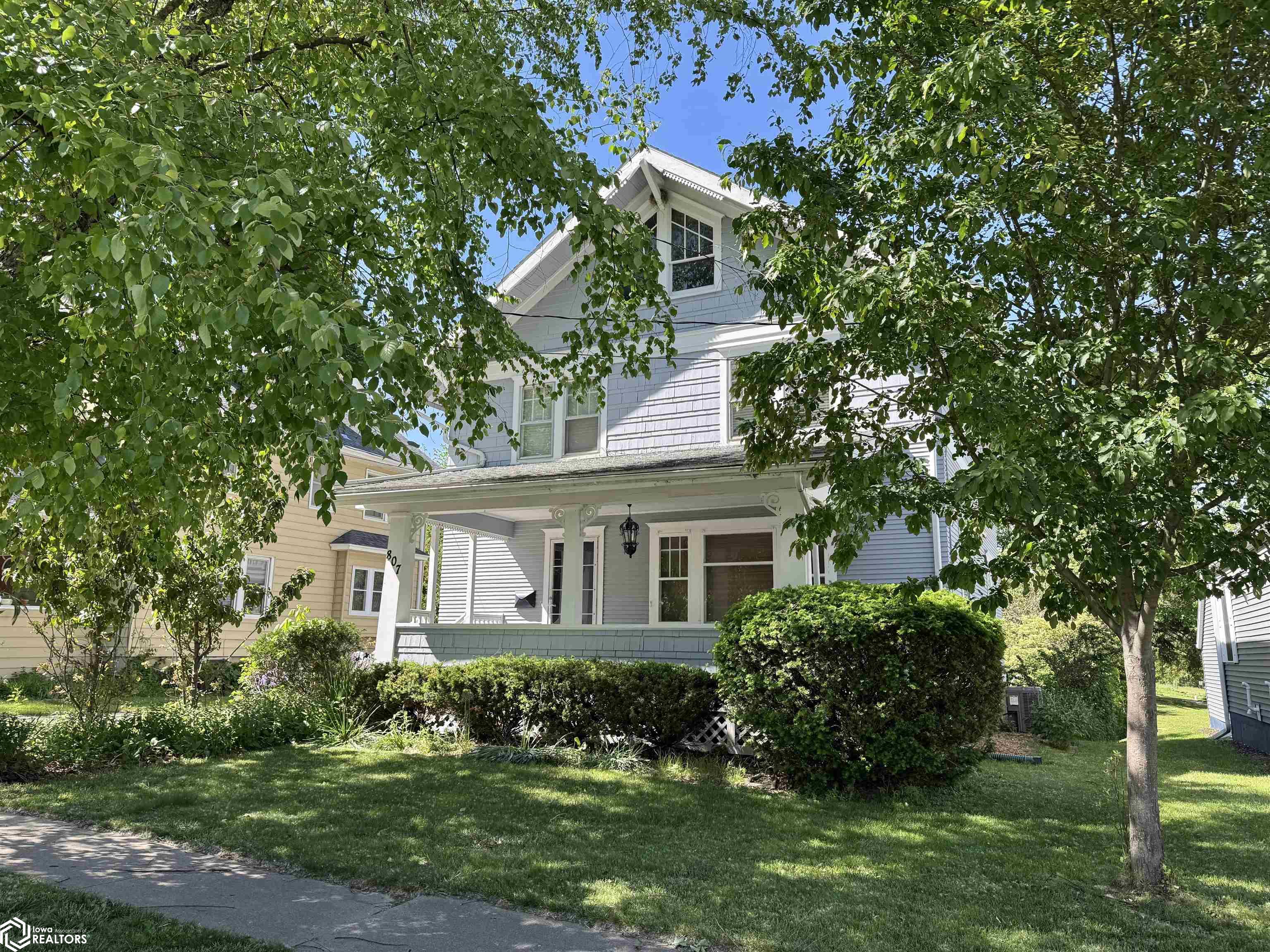 807 E Burlington Avenue, Fairfield, Iowa image 2