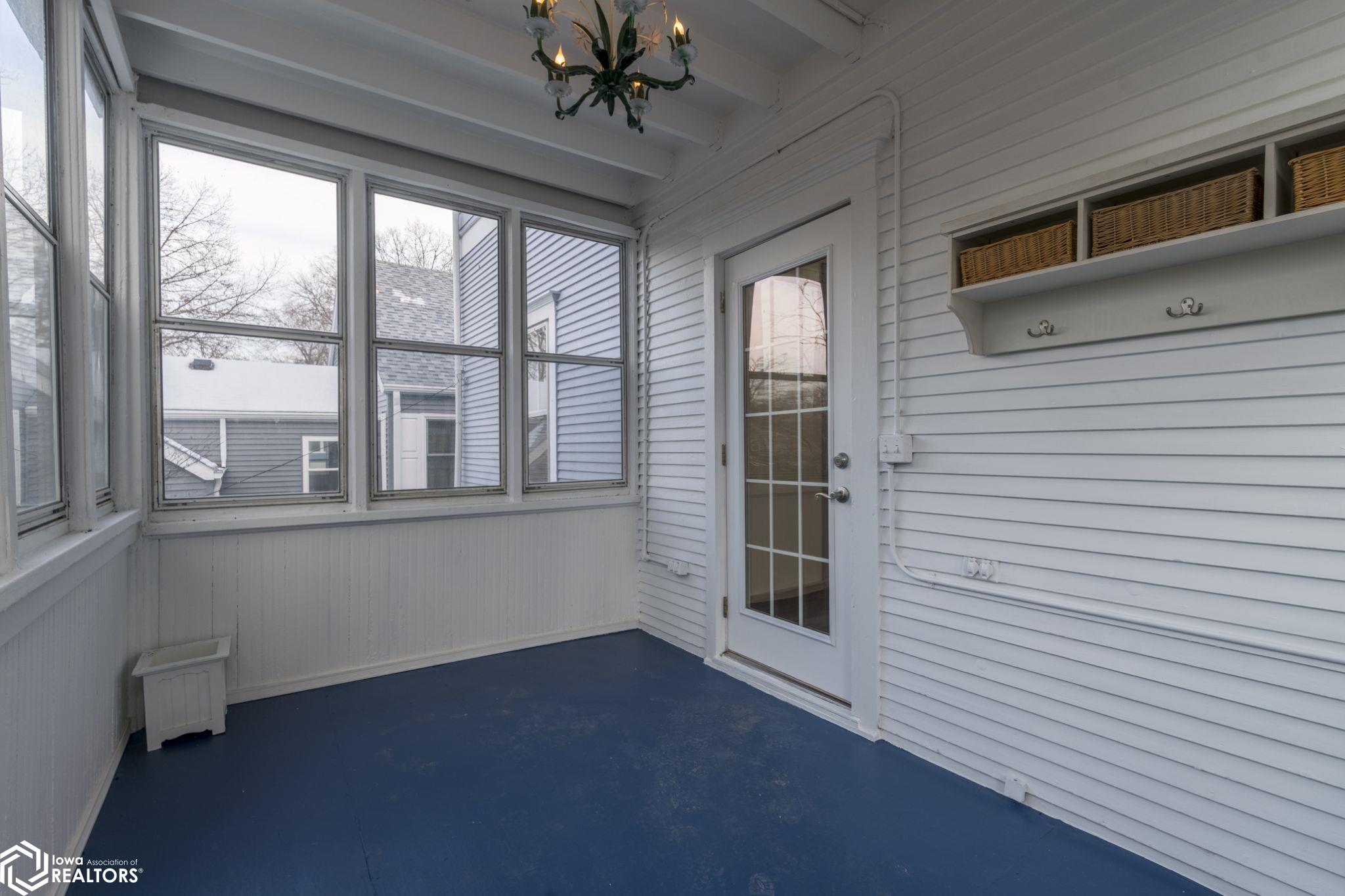 807 E Burlington Avenue, Fairfield, Iowa image 16