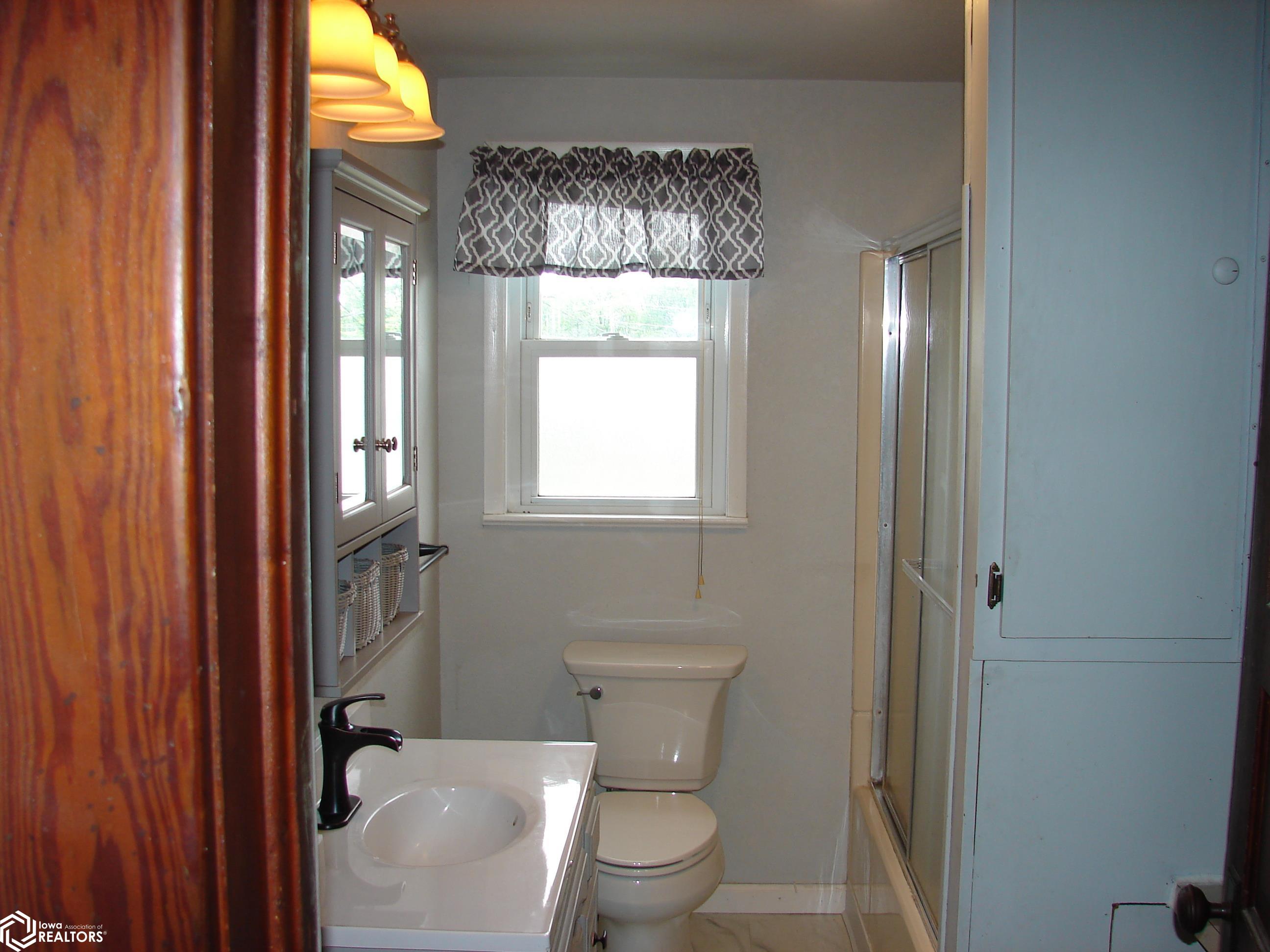 409 W Broad St., Mount Pleasant, Iowa image 19