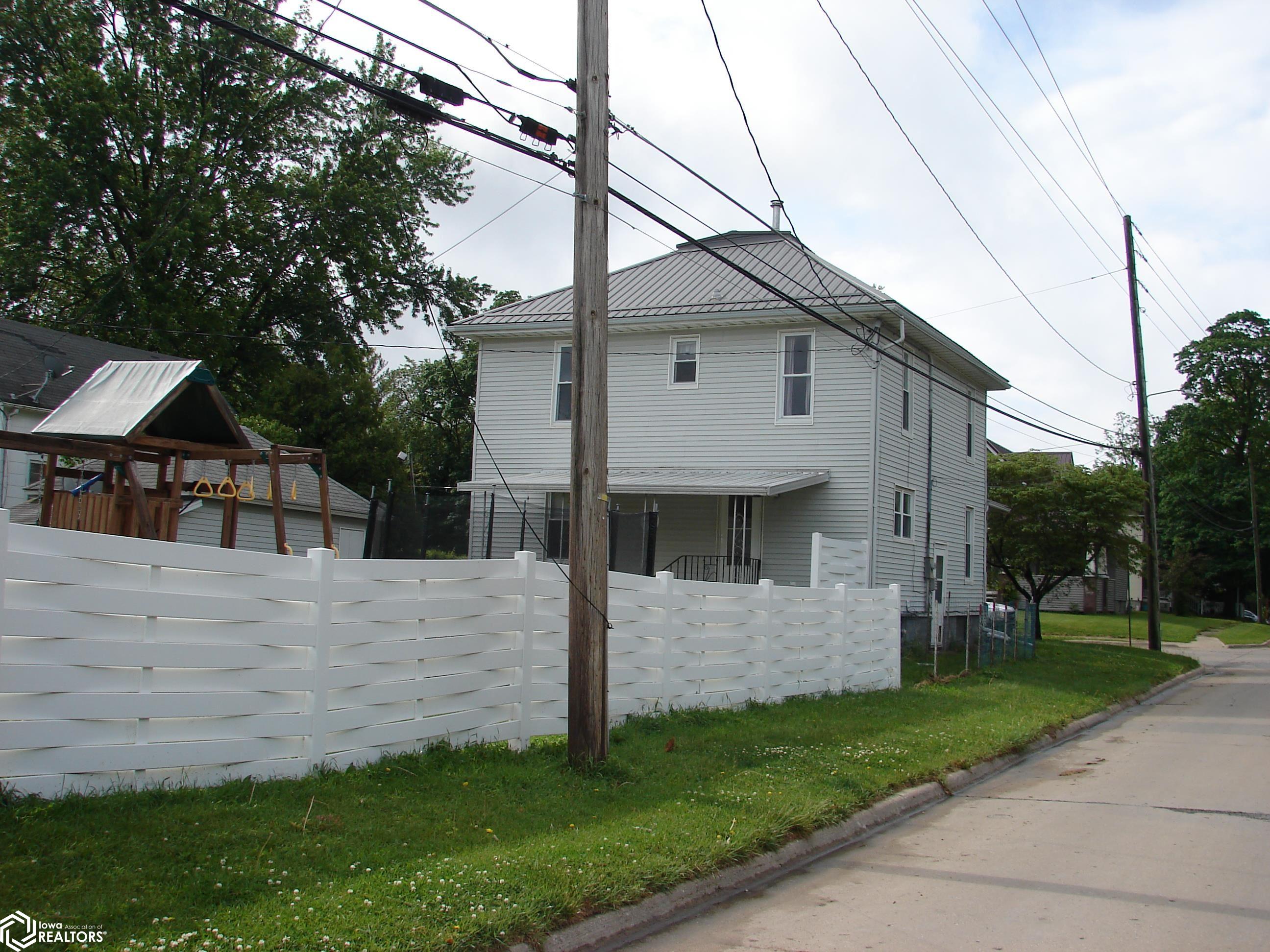 409 W Broad St., Mount Pleasant, Iowa image 25