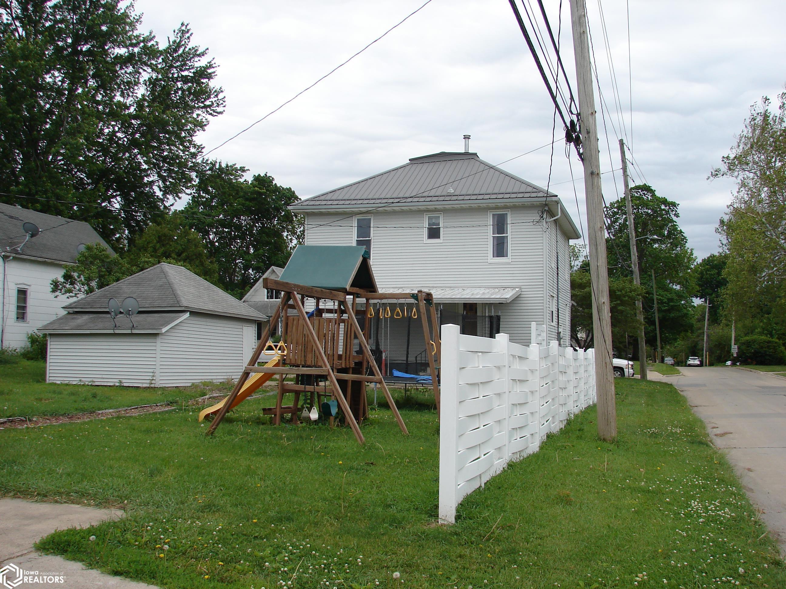 409 W Broad St., Mount Pleasant, Iowa image 6