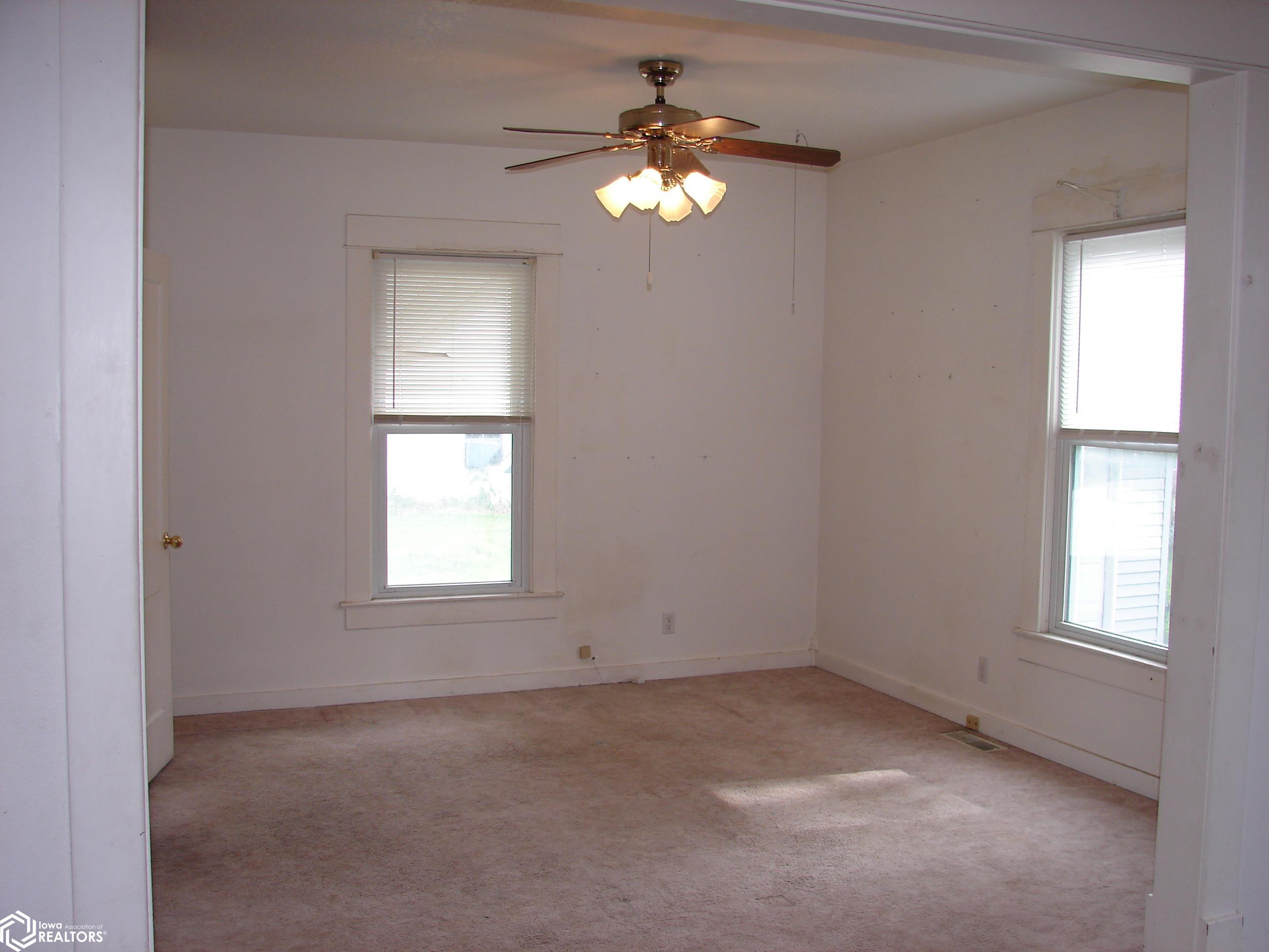 409 W Broad St., Mount Pleasant, Iowa image 10