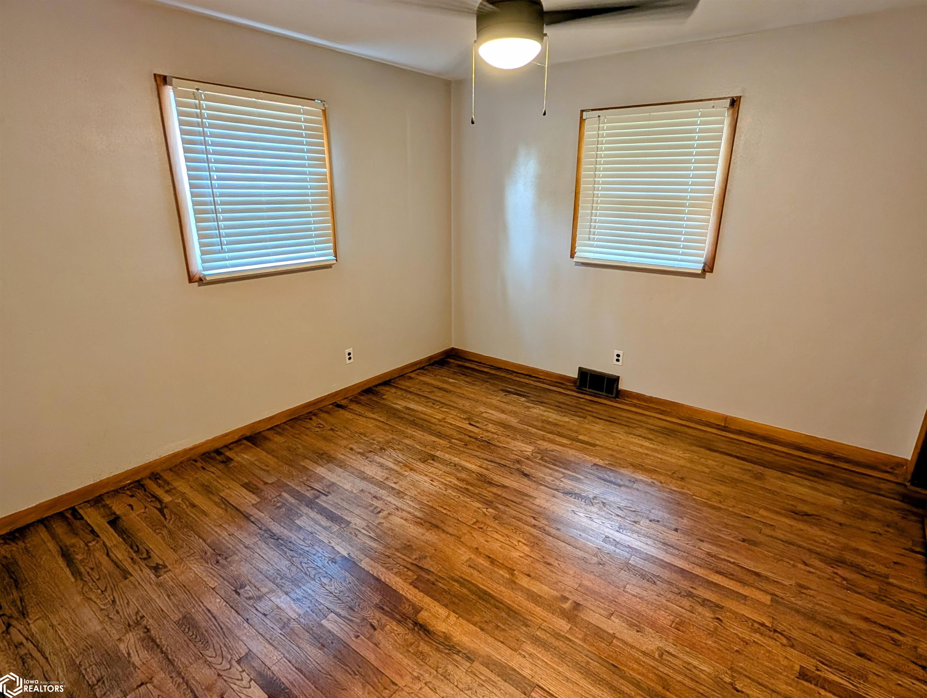 2704 S Central Avenue, Burlington, Iowa image 14
