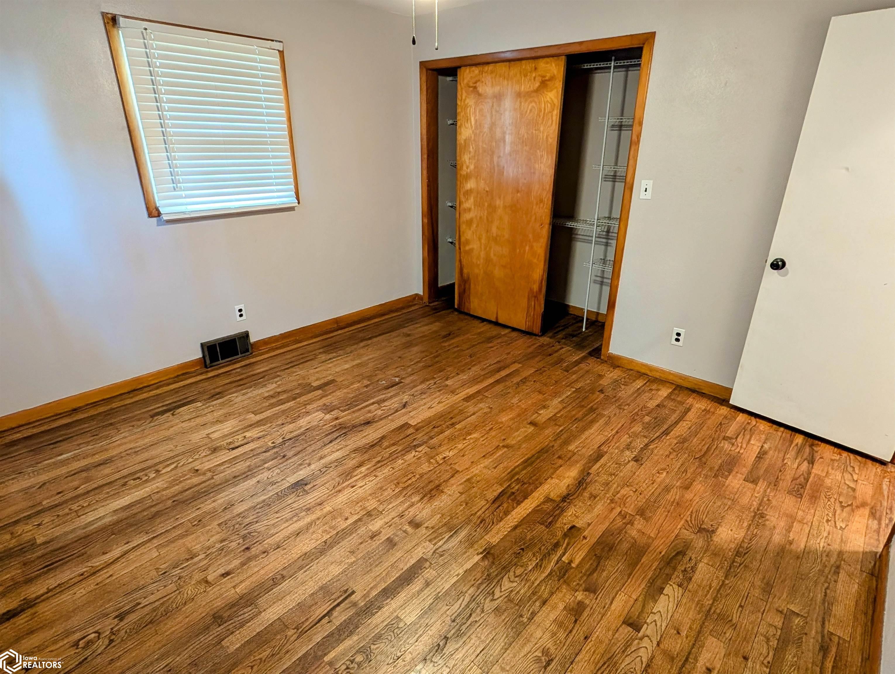 2704 S Central Avenue, Burlington, Iowa image 15