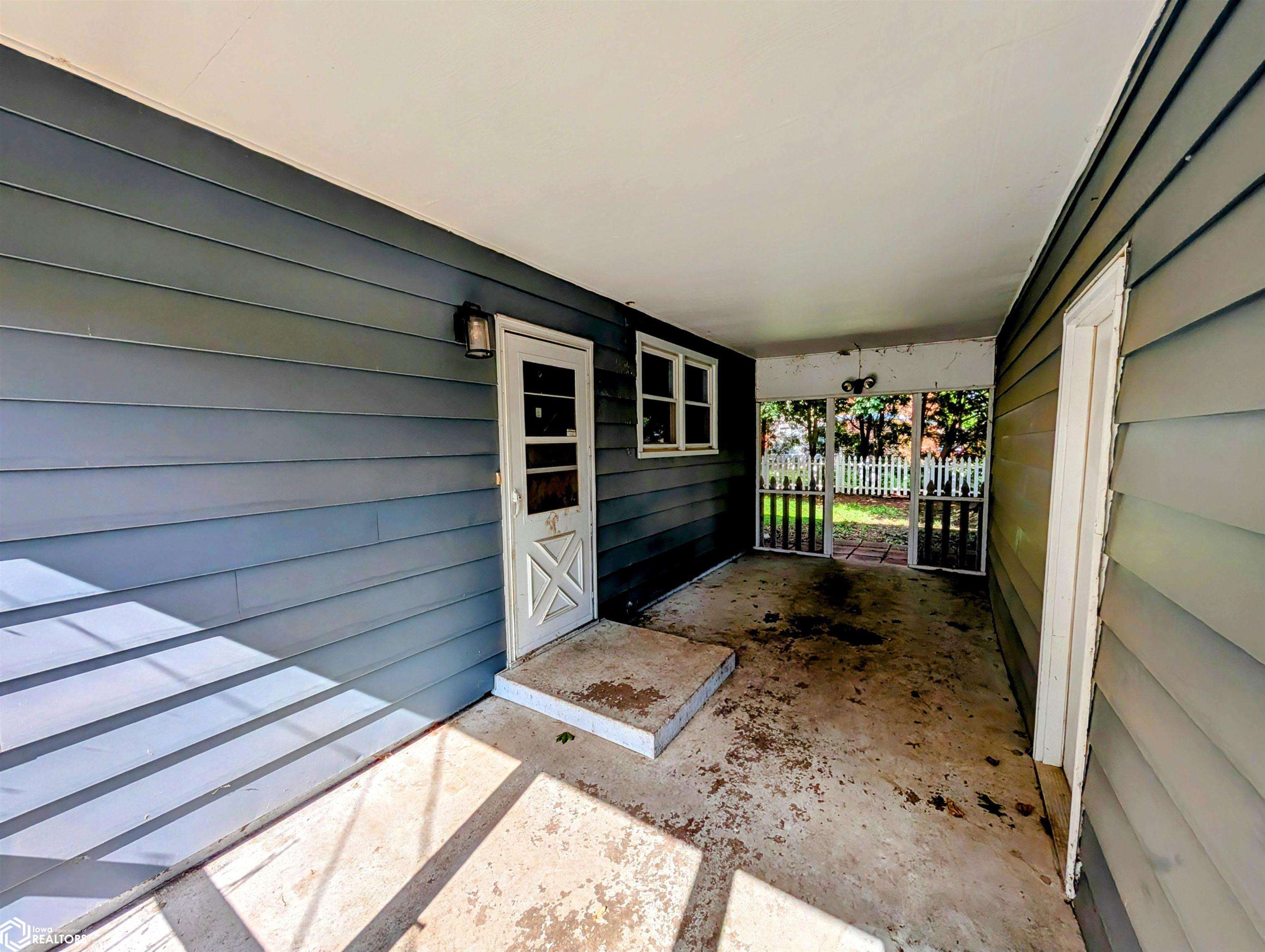 2704 S Central Avenue, Burlington, Iowa image 28