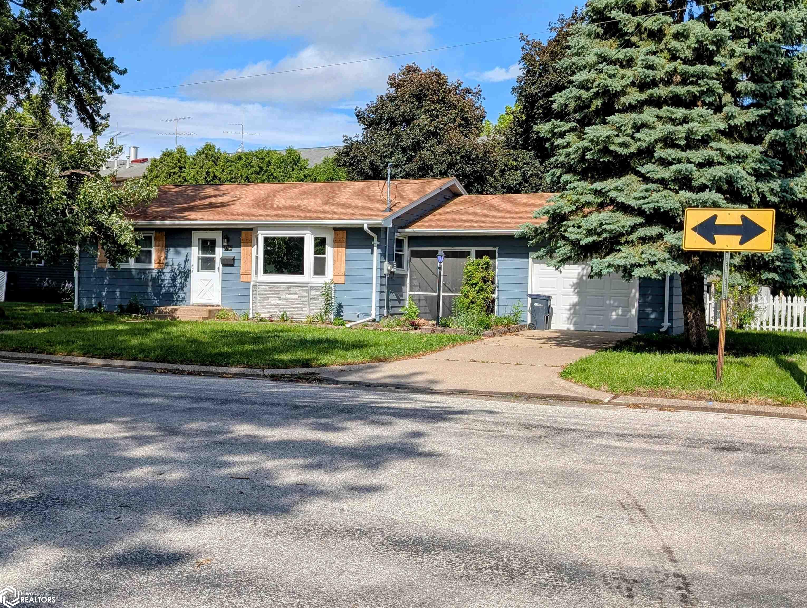 2704 S Central Avenue, Burlington, Iowa image 33
