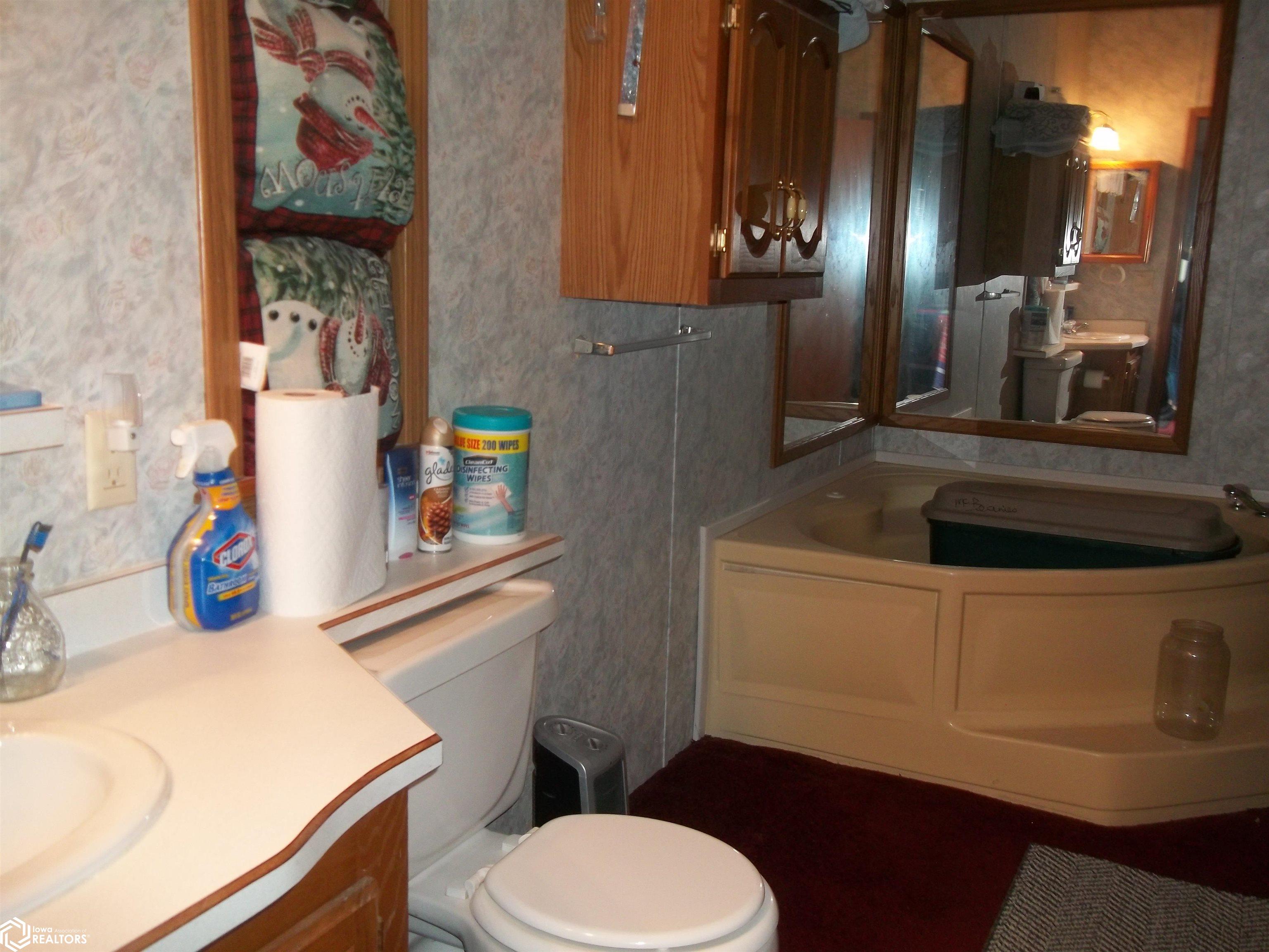 821 Quiet Harbor, Creston, Iowa image 18
