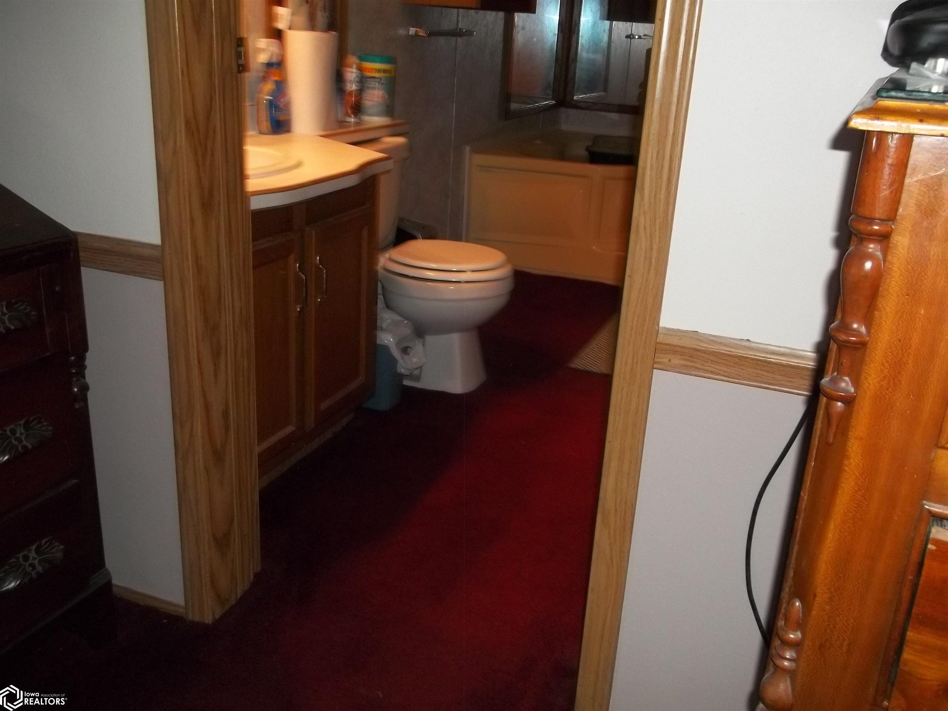 821 Quiet Harbor, Creston, Iowa image 20