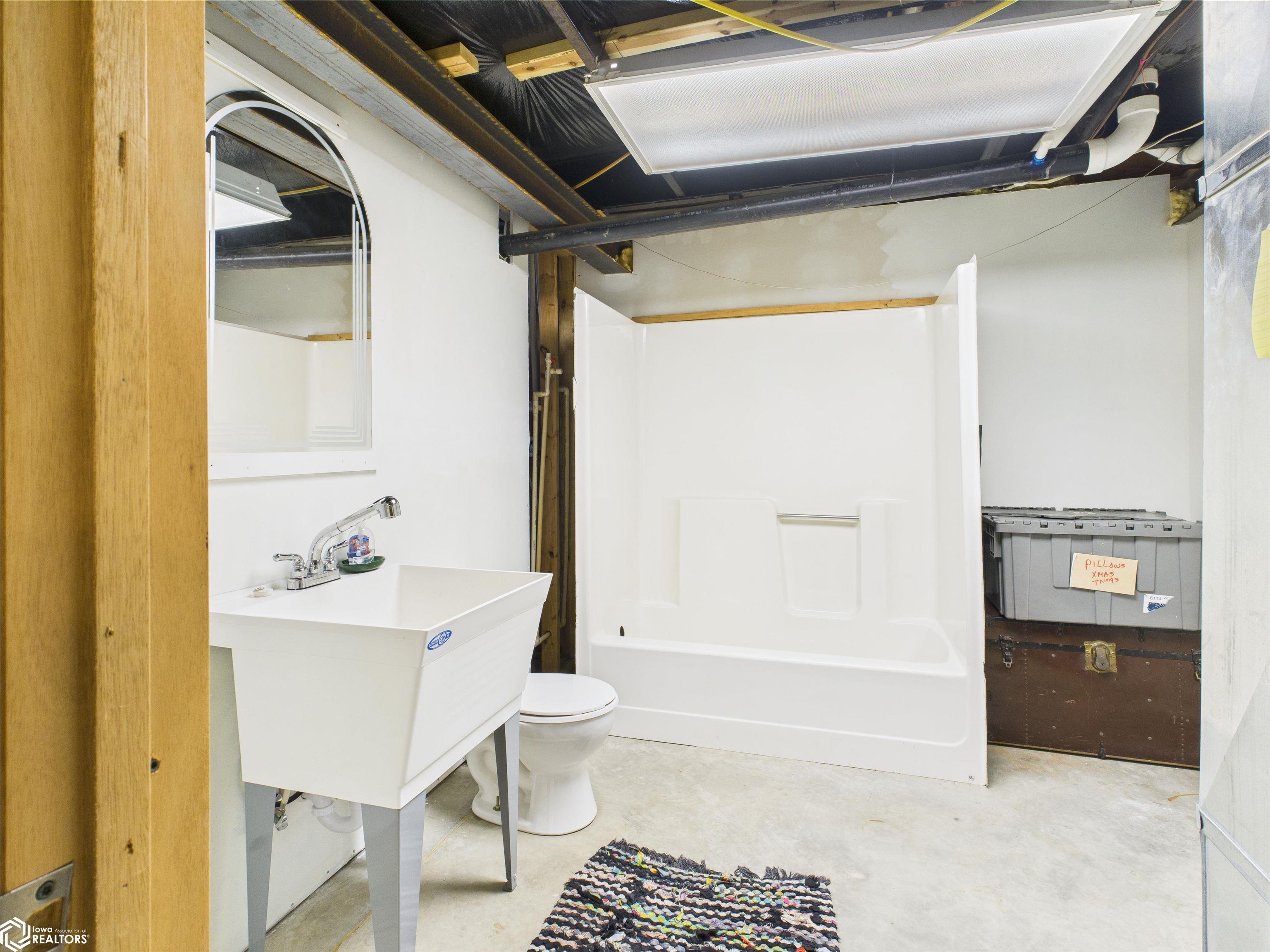 tub/shower is not hooked up