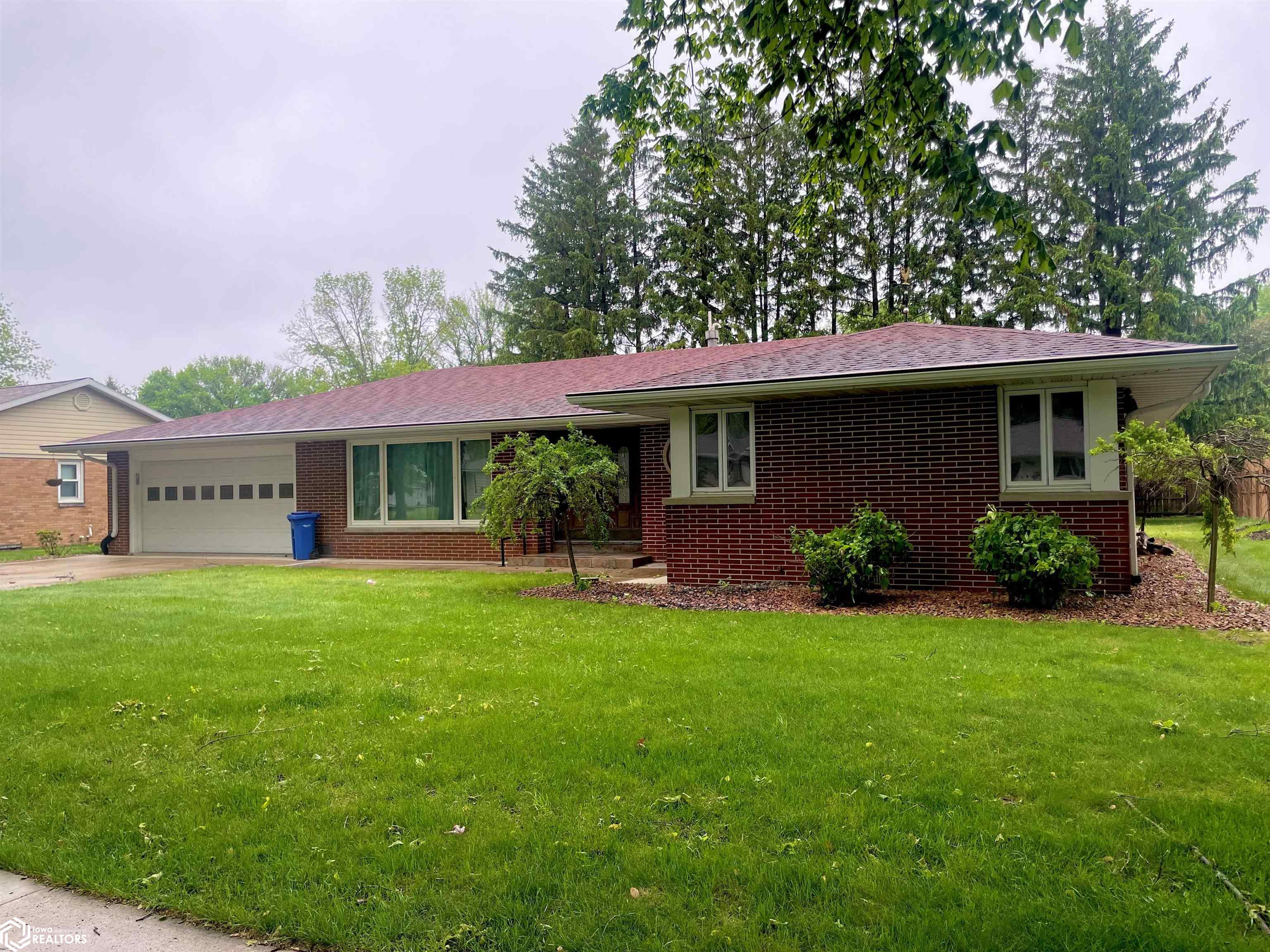 1213 E State Street, Algona, Iowa image 2