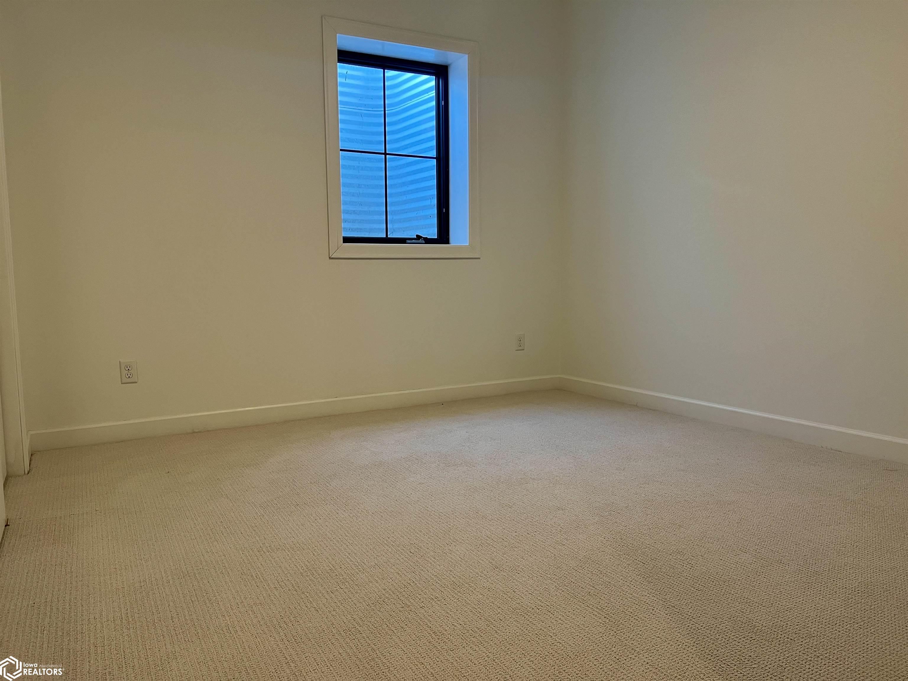 905 Pleasant Drive, Manning, Iowa image 24