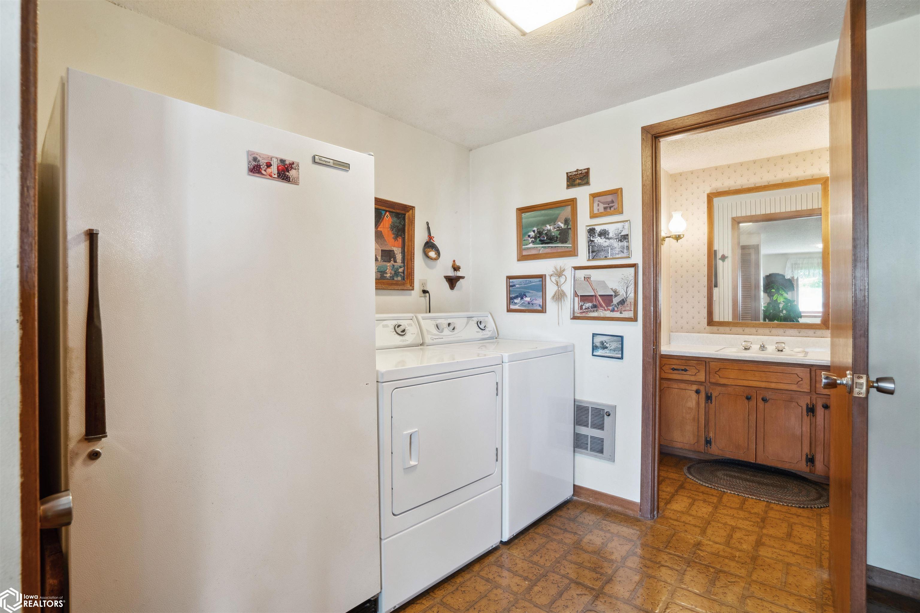 926 330th Avenue, Grinnell, Iowa image 18