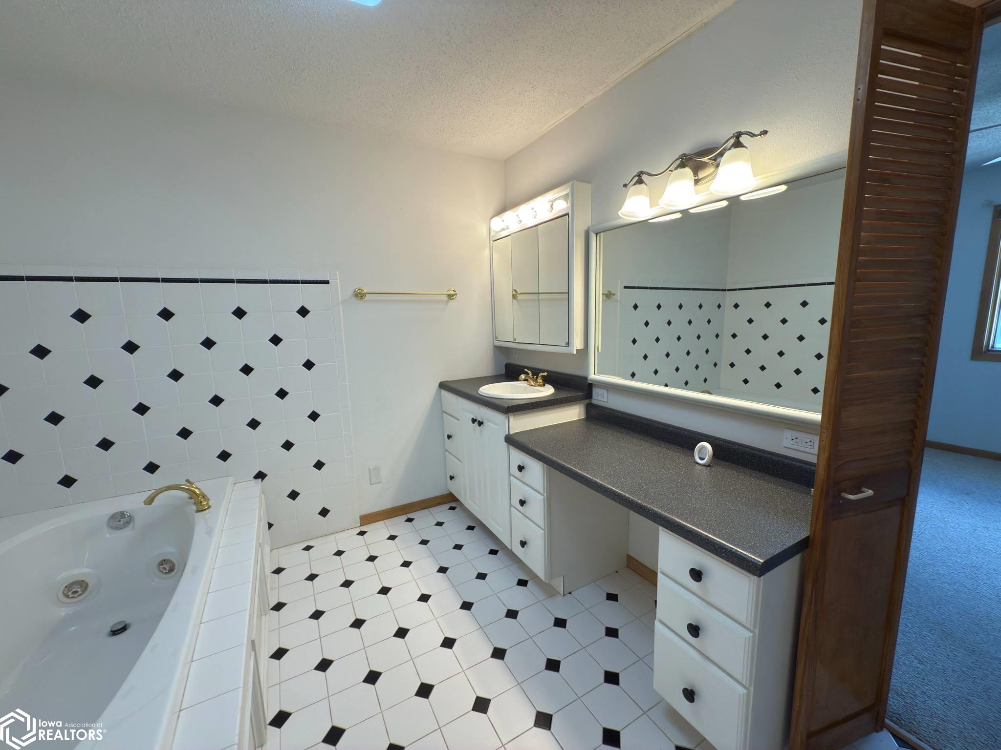 404 W De Voe Street, Creston, Iowa image 16