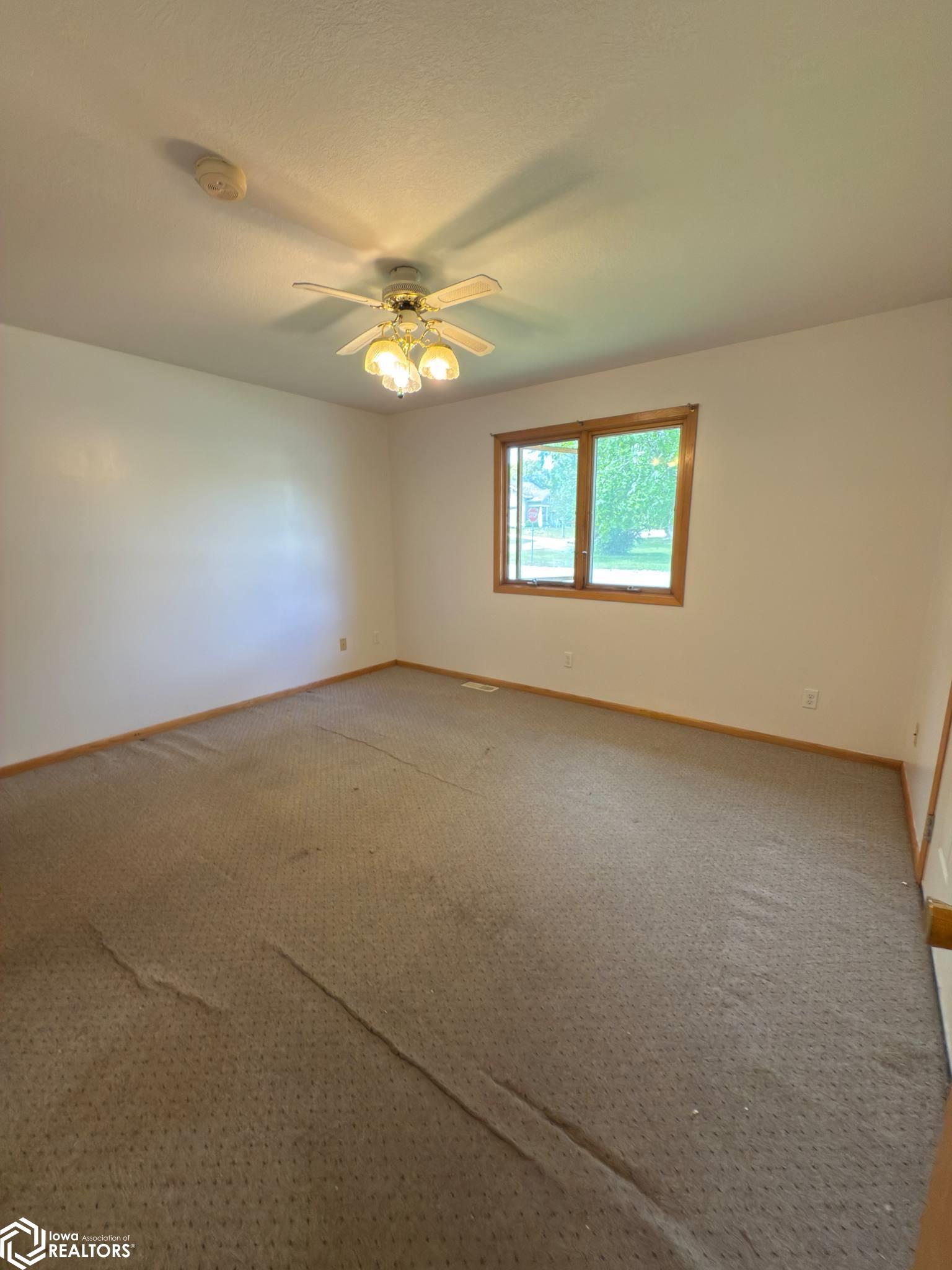 404 W De Voe Street, Creston, Iowa image 19