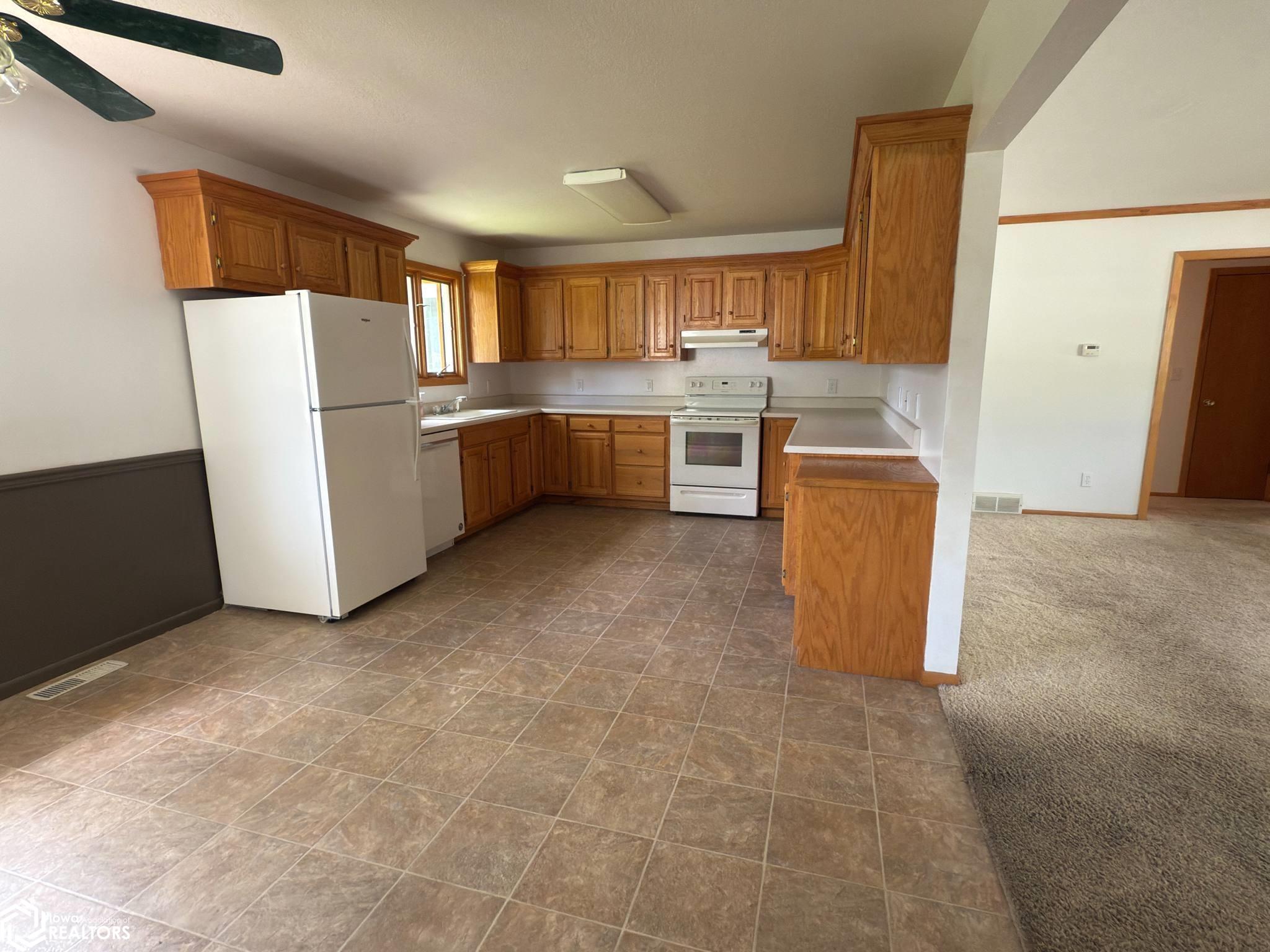 404 W De Voe Street, Creston, Iowa image 9