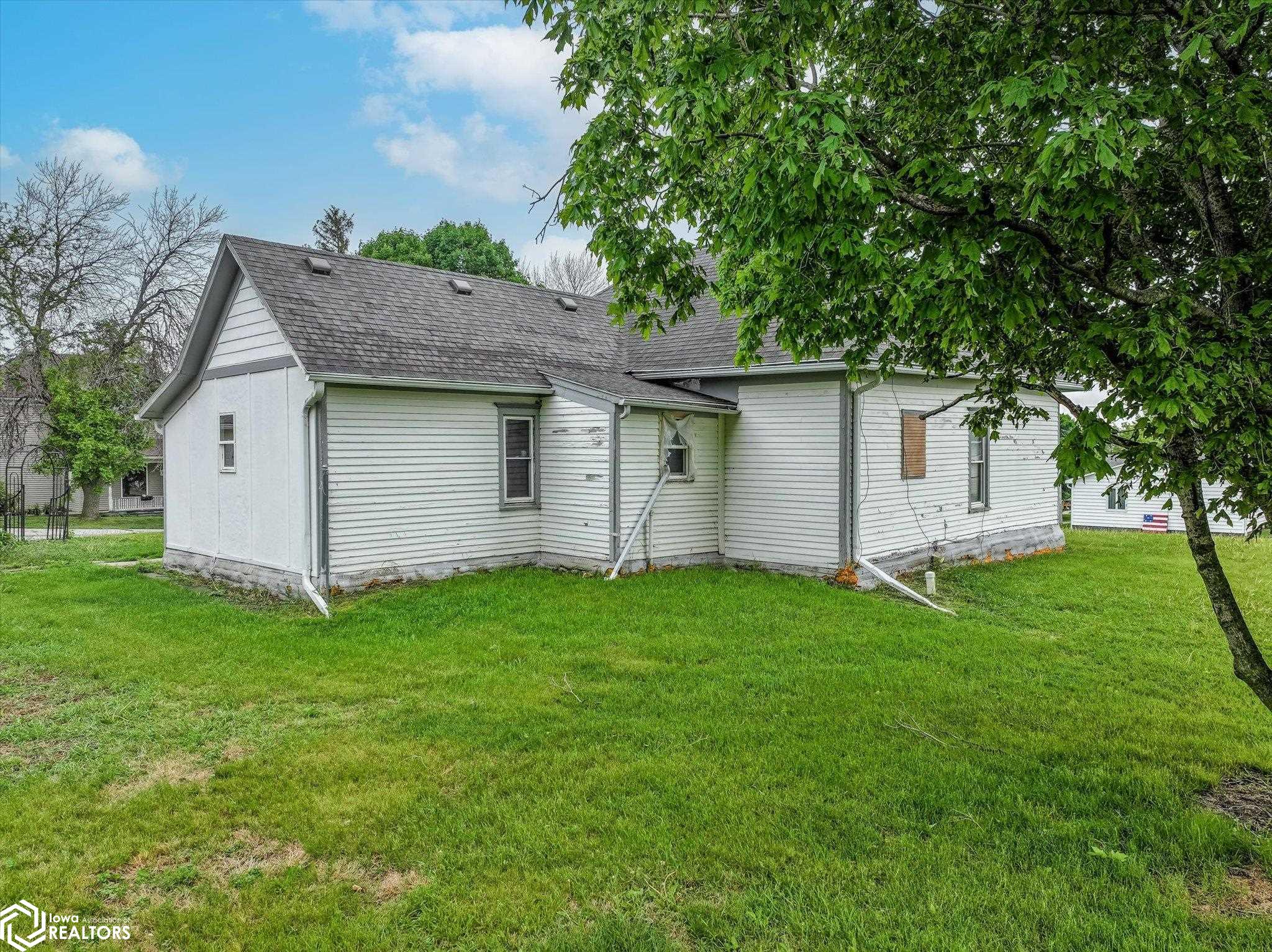 400 8th Avenue, Defiance, Iowa image 3