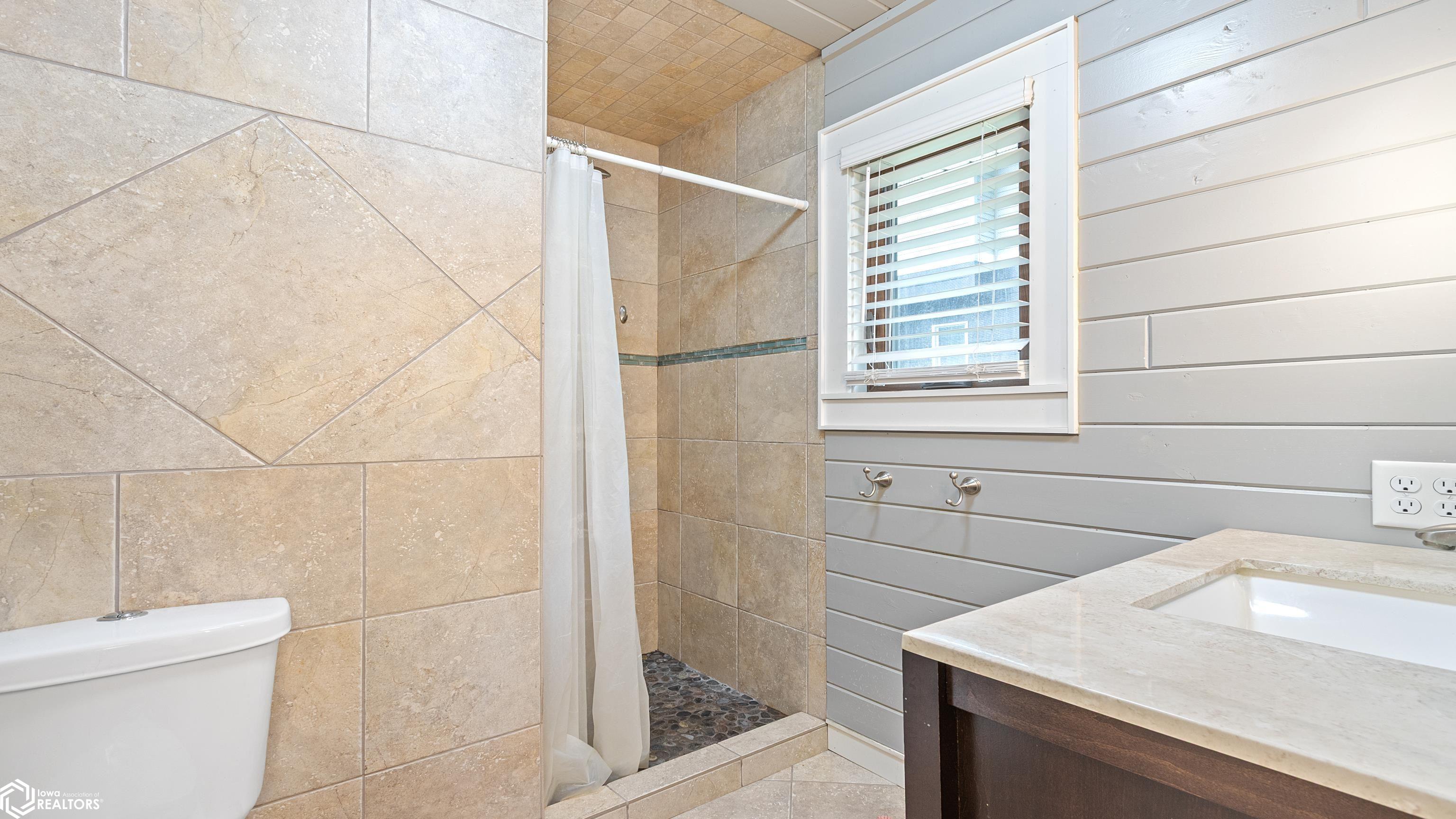 15 Country Club Pl, Clear Lake, Iowa image 31