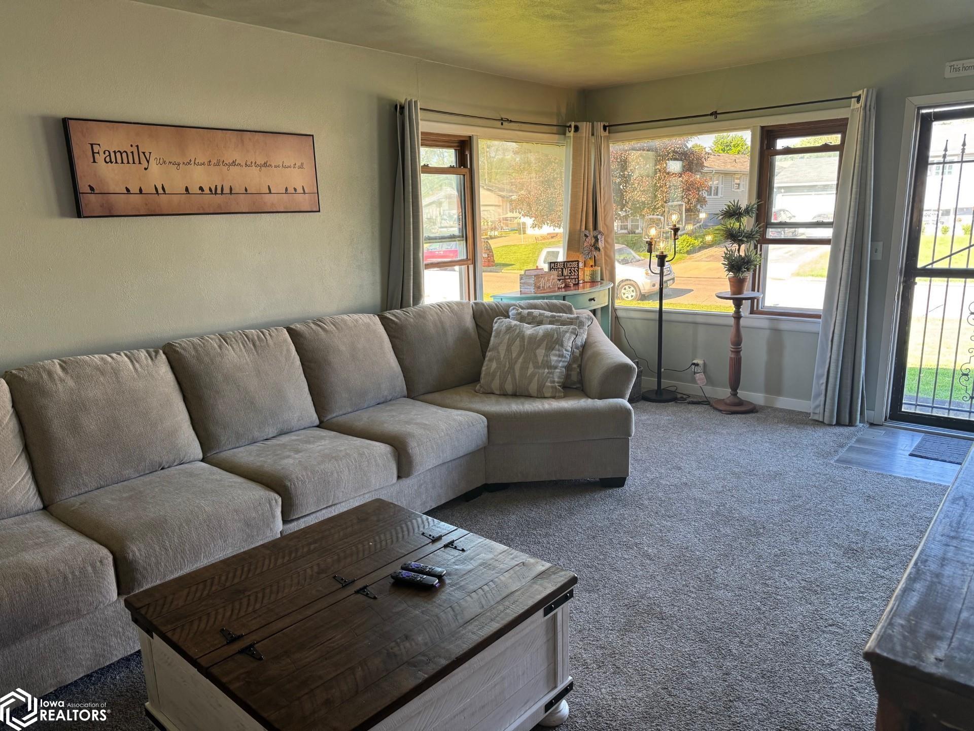 2016 Wardview Road, Marshalltown, Iowa image 4