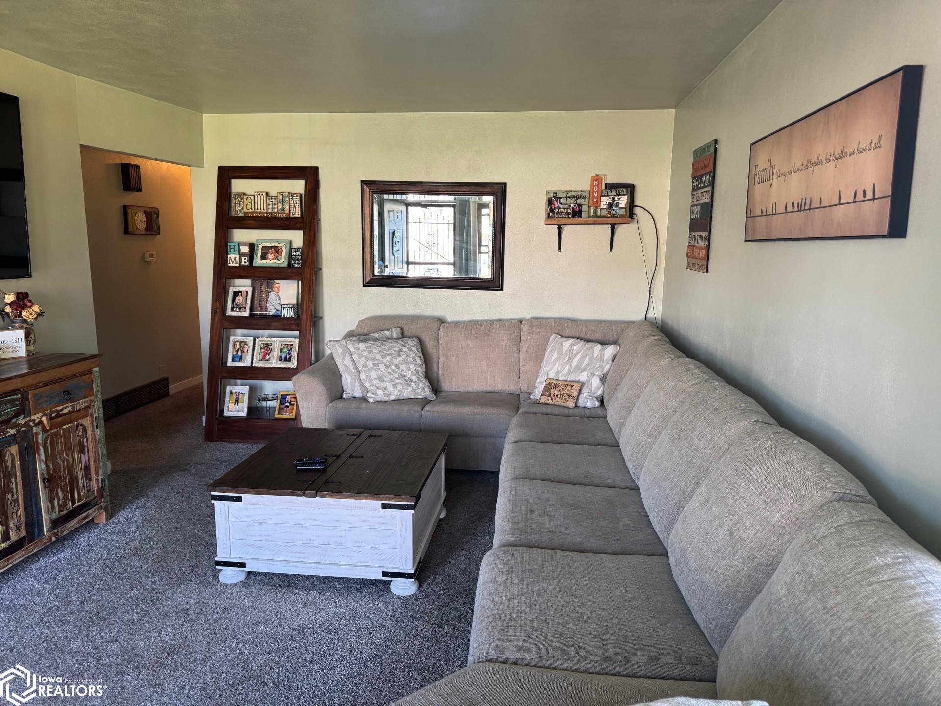 2016 Wardview Road, Marshalltown, Iowa image 6