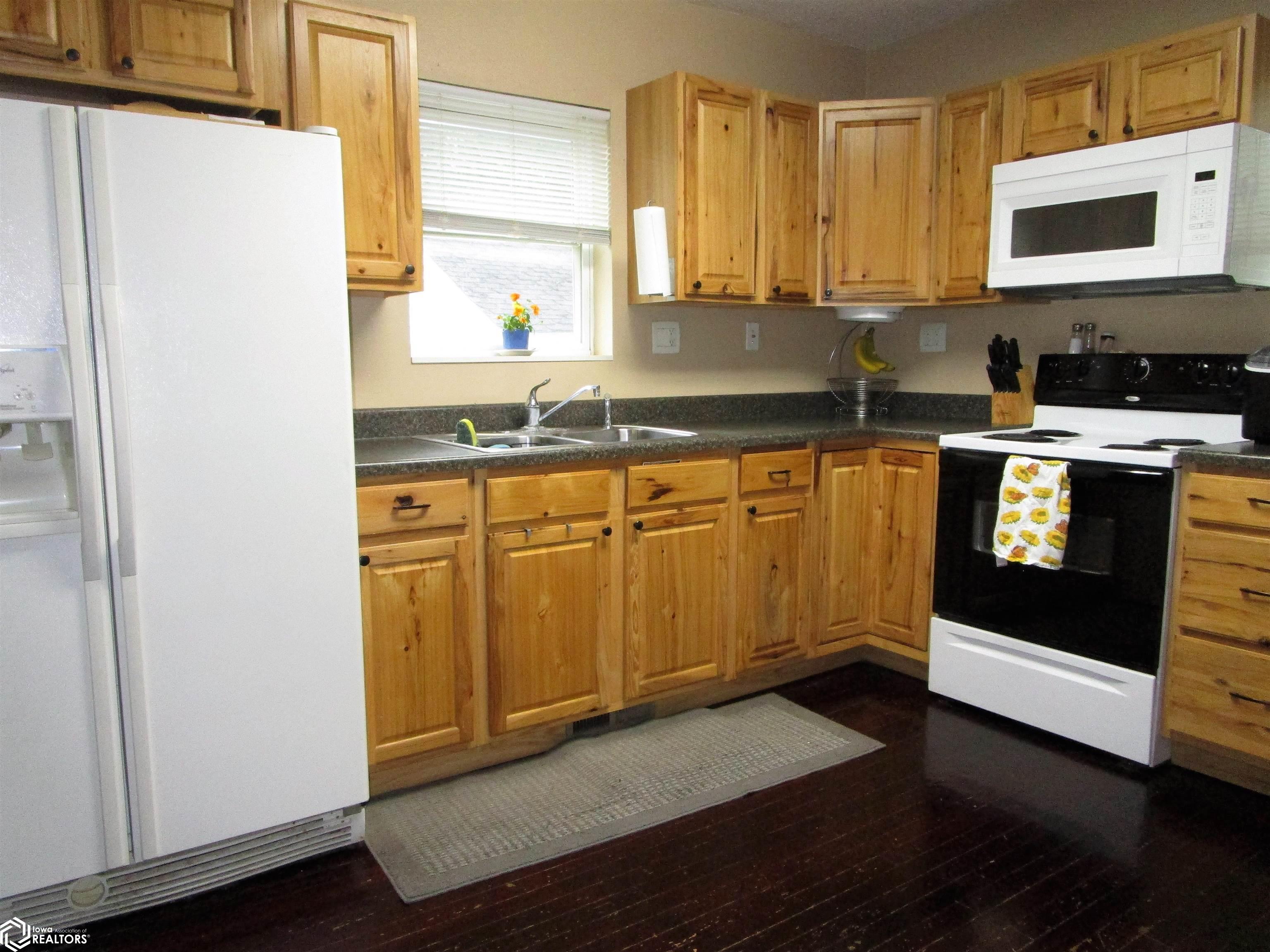 1403 College Avenue, Iowa Falls, Iowa image 6