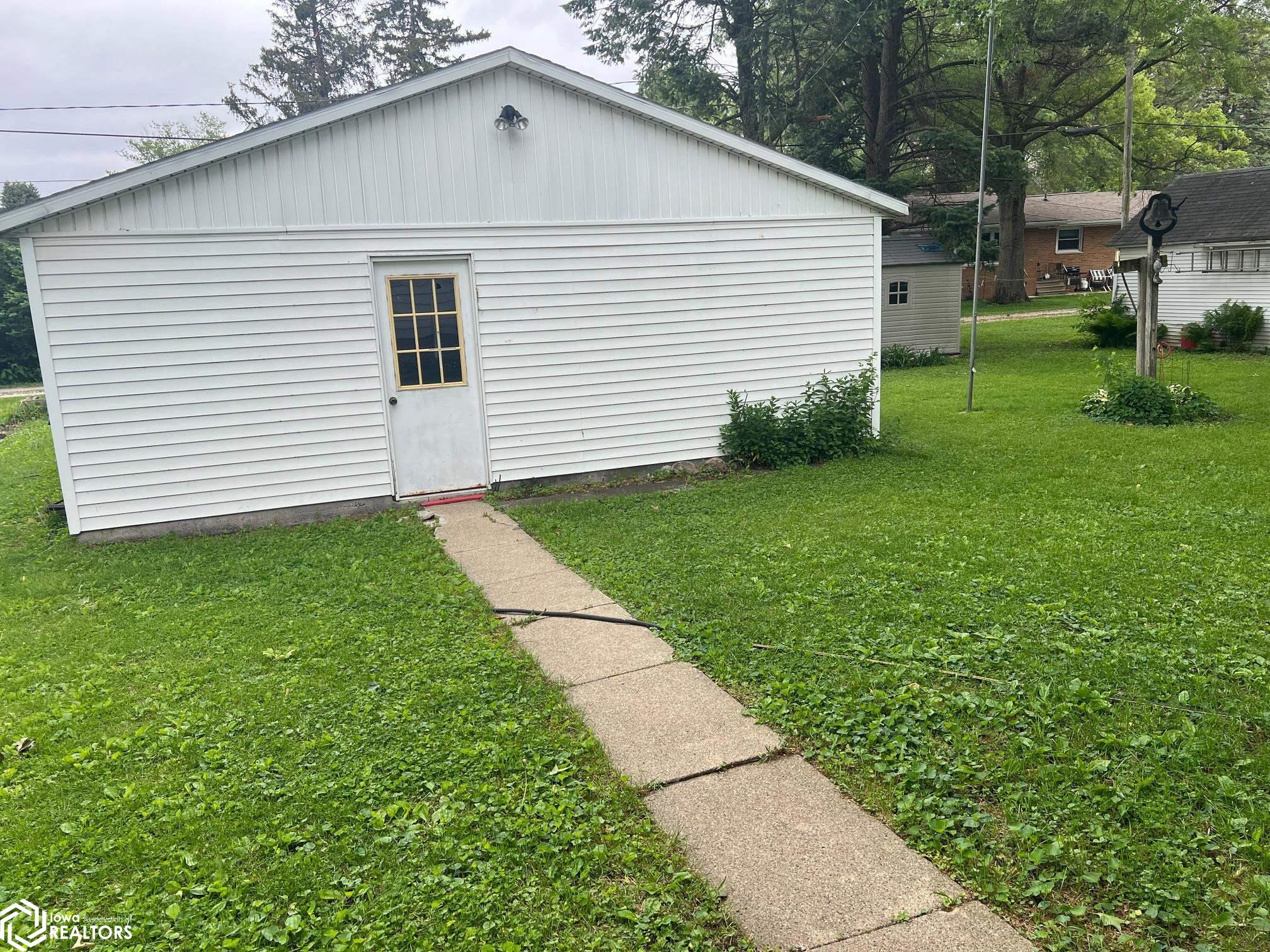 423 S Mary St, Stronghurst, Illinois image 24