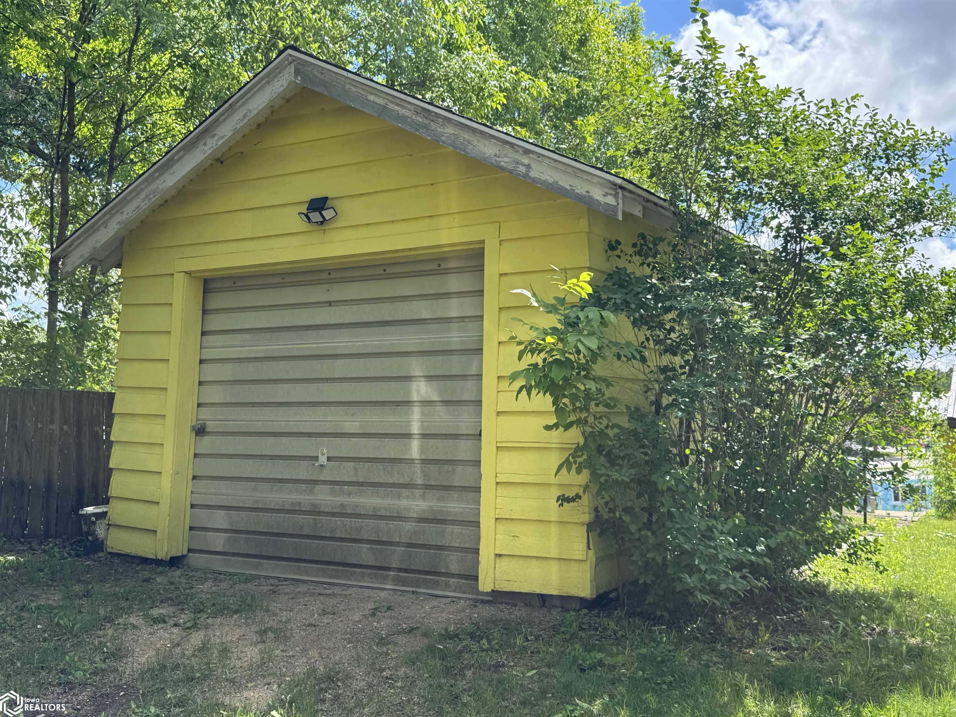 128 7th Avenue, Clear Lake, Iowa image 17
