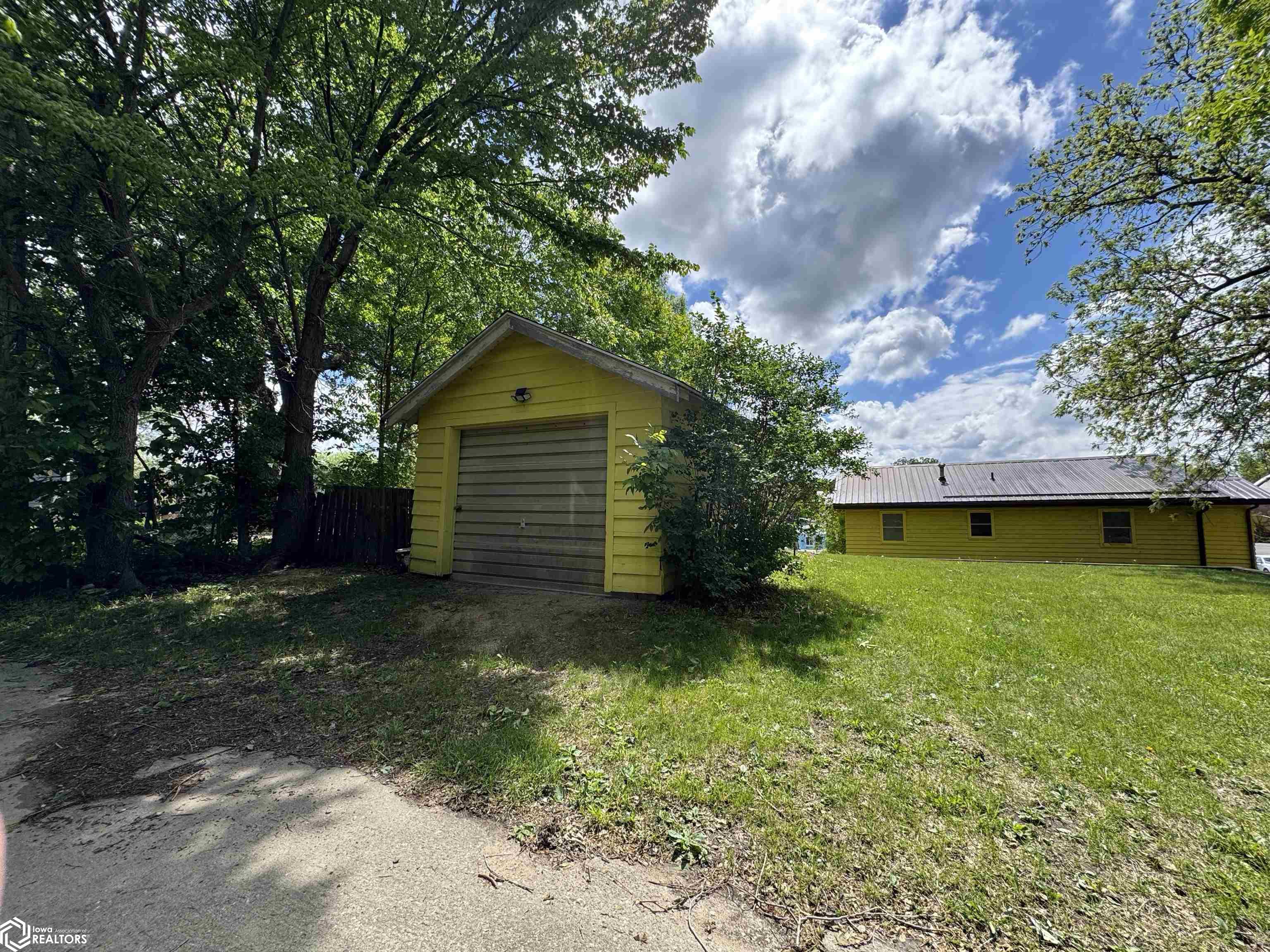 128 7th Avenue, Clear Lake, Iowa image 18