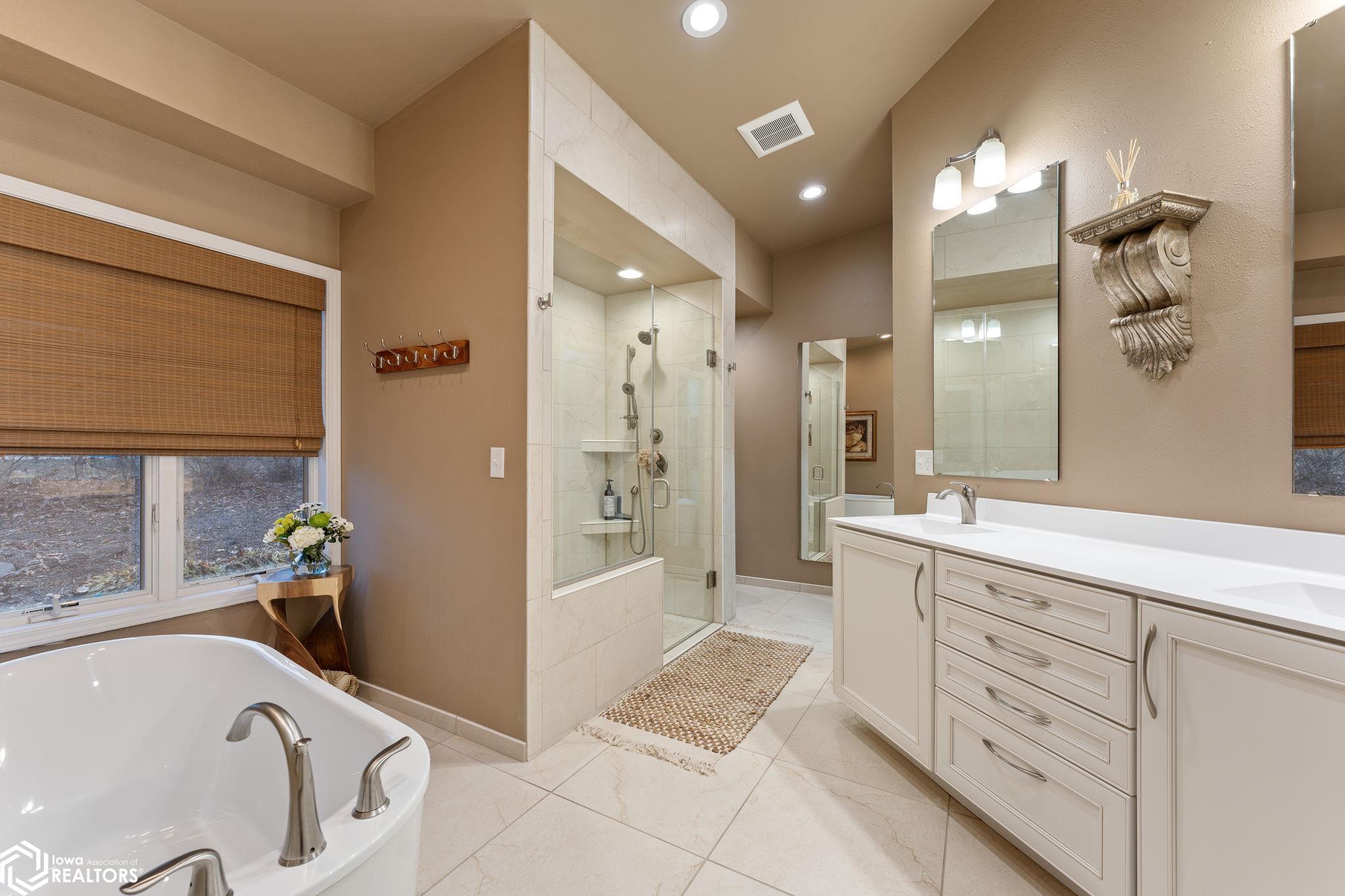 120 Golf View Lane, Washington, Iowa image 36