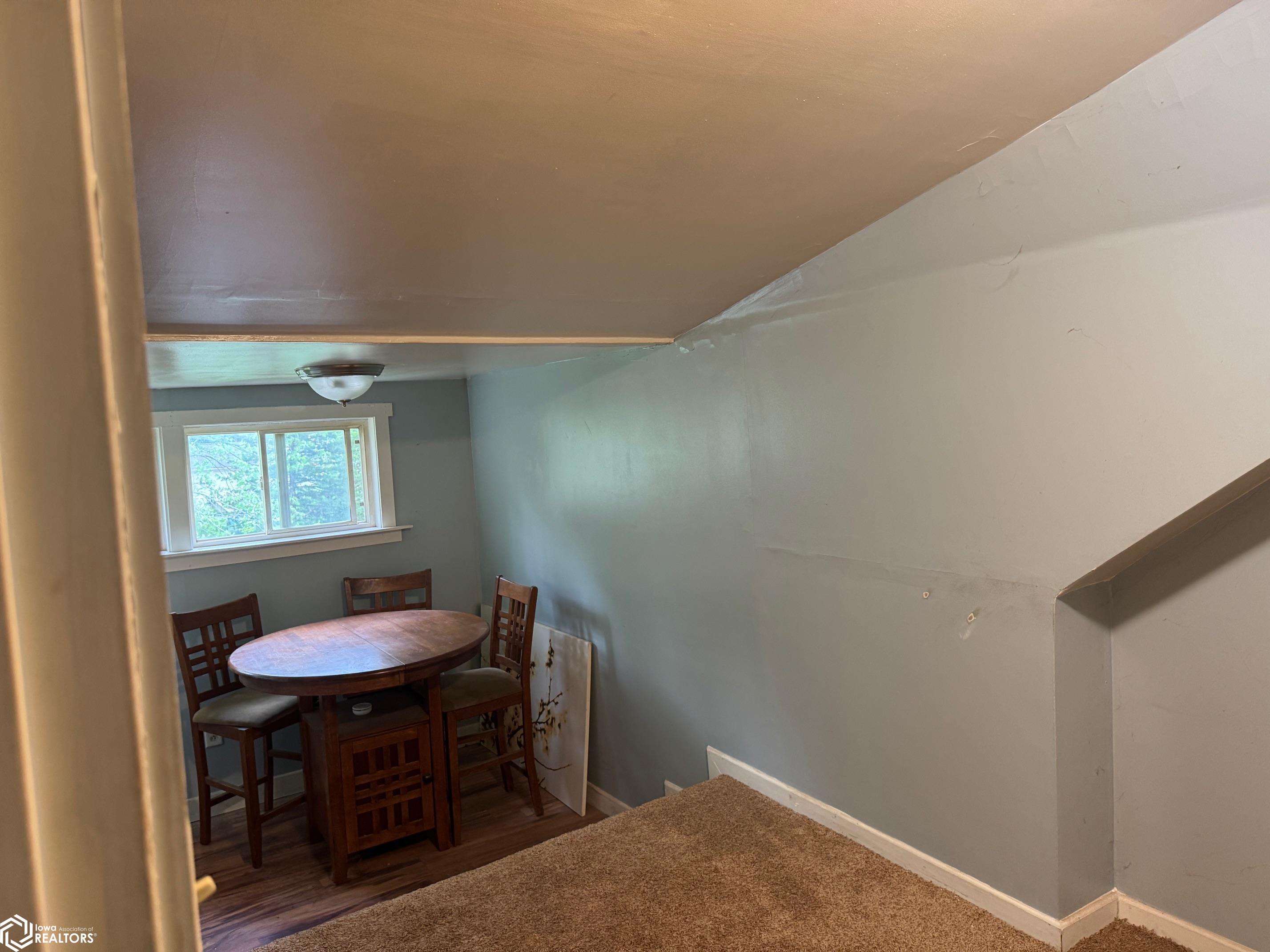 614 W Jackson Avenue, Fairfield, Iowa image 13