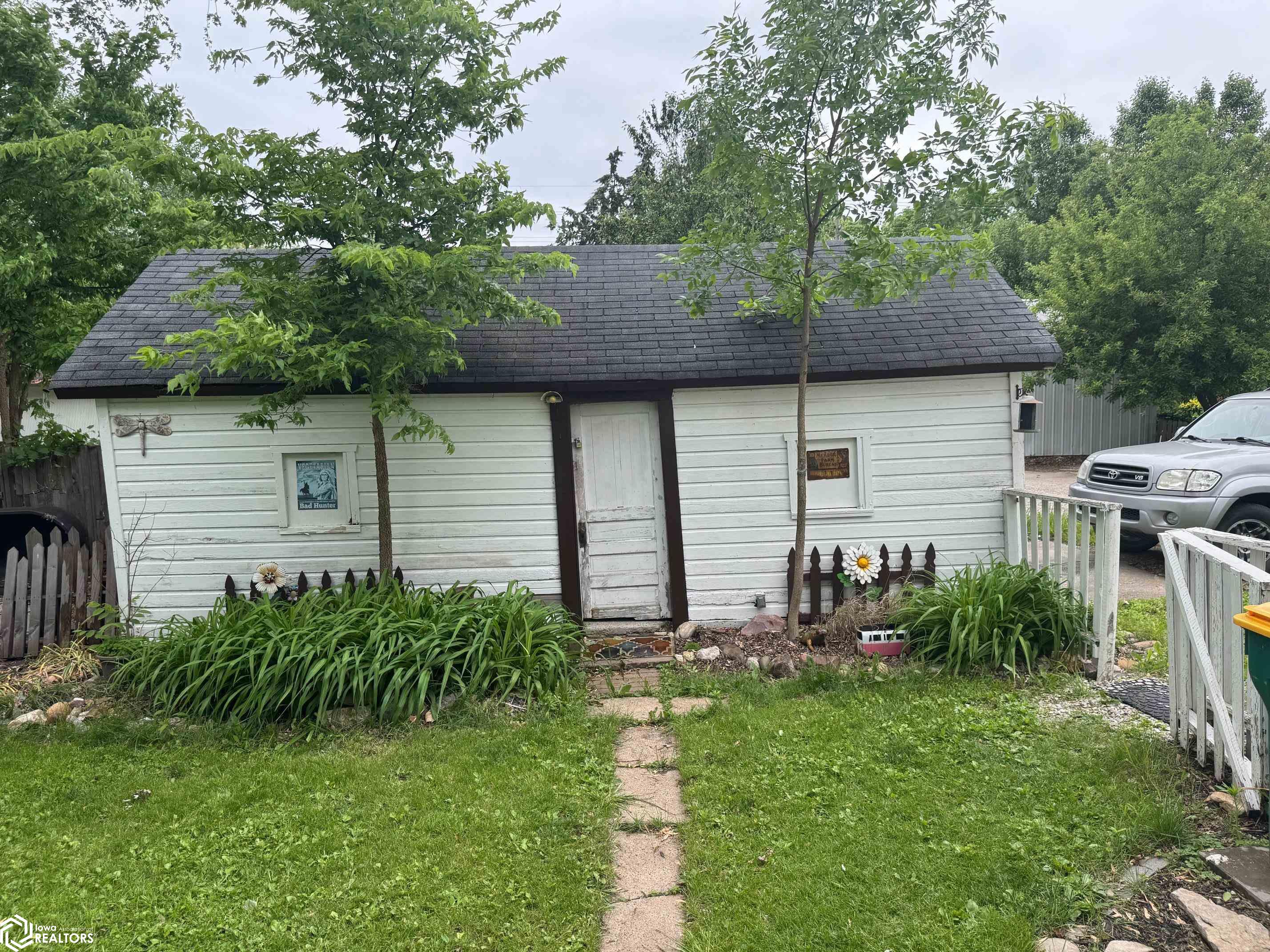 614 W Jackson Avenue, Fairfield, Iowa image 5