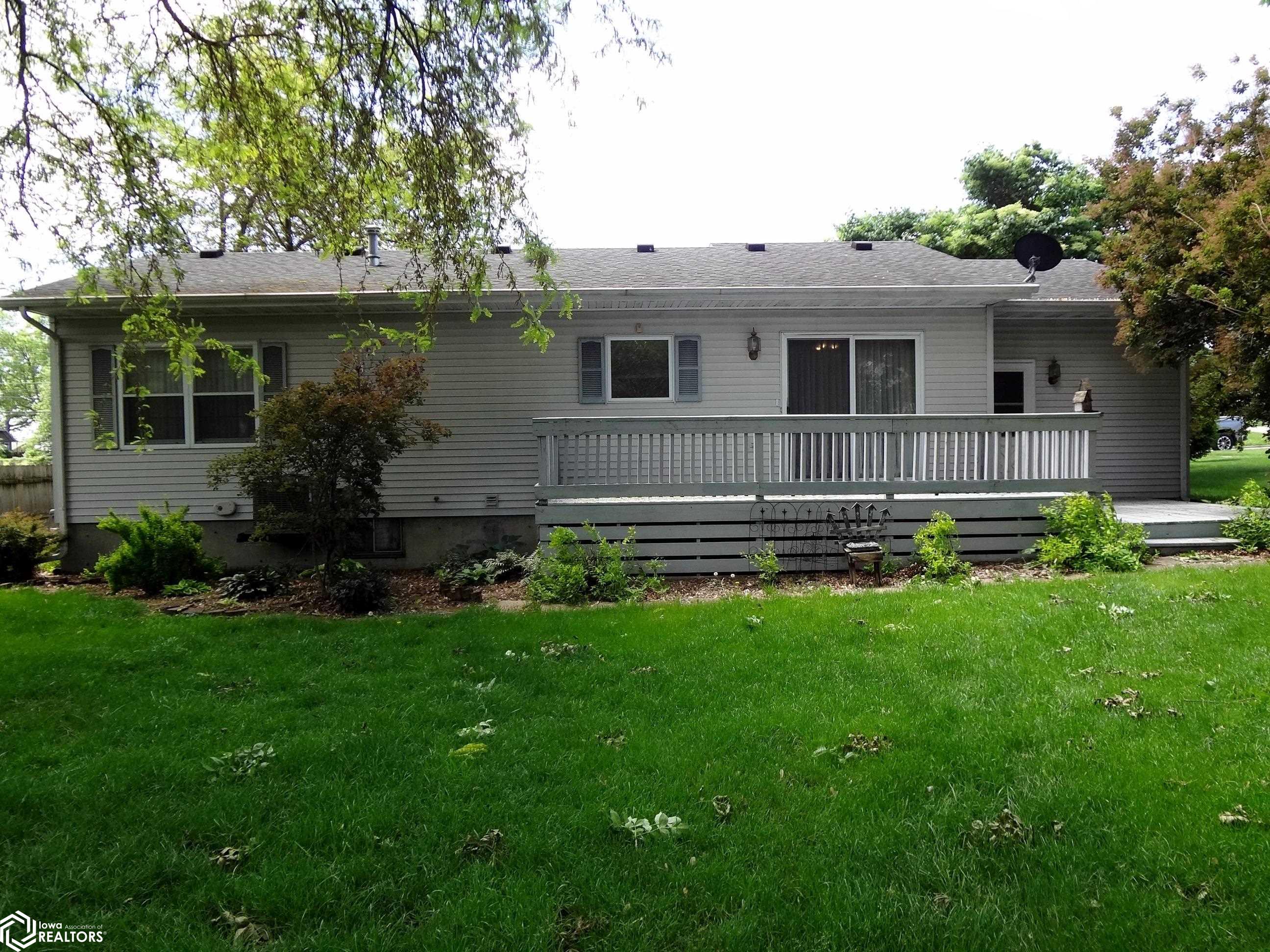 209 W Clark Street, Clarinda, Iowa image 2