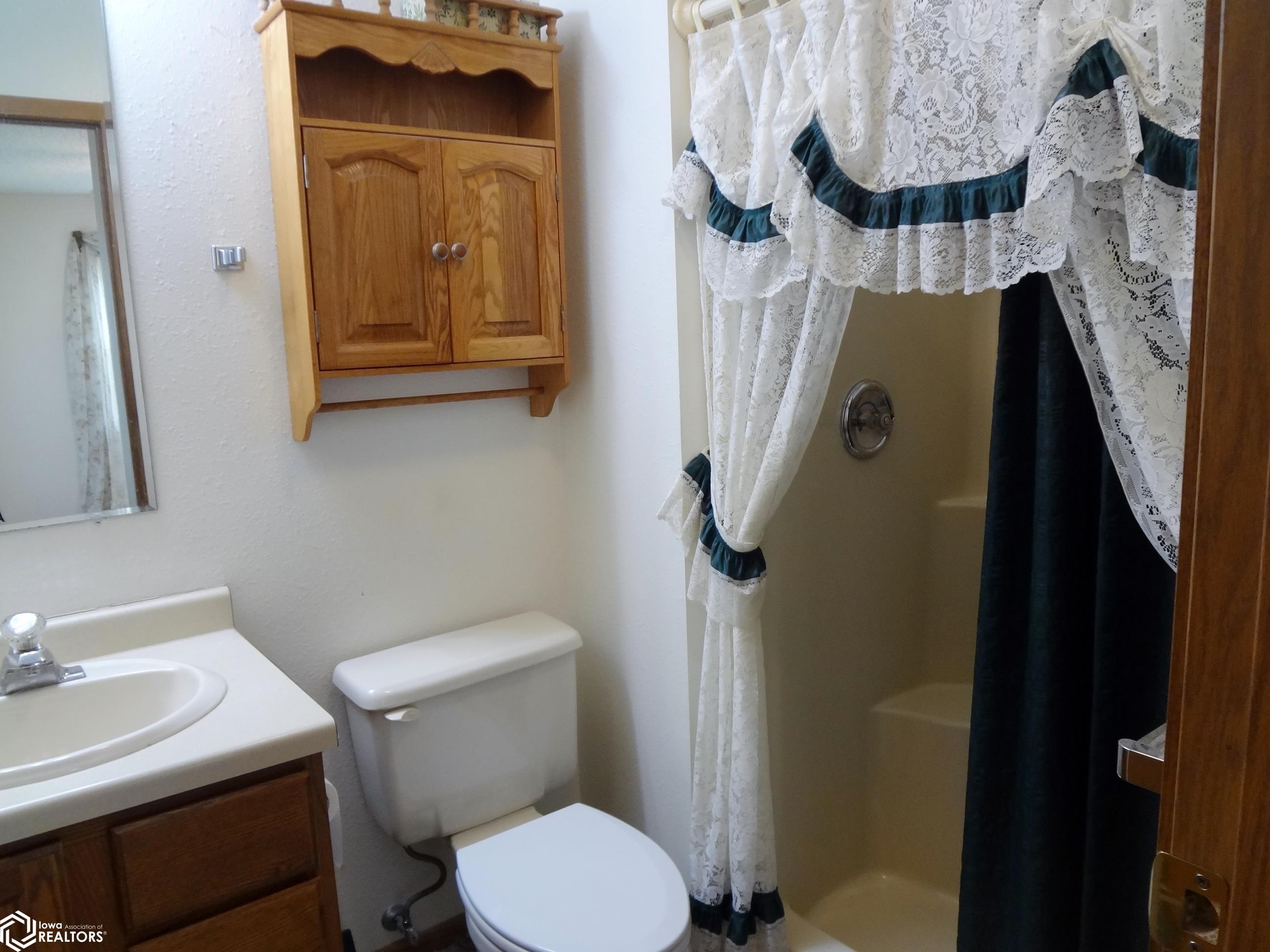 209 W Clark Street, Clarinda, Iowa image 22